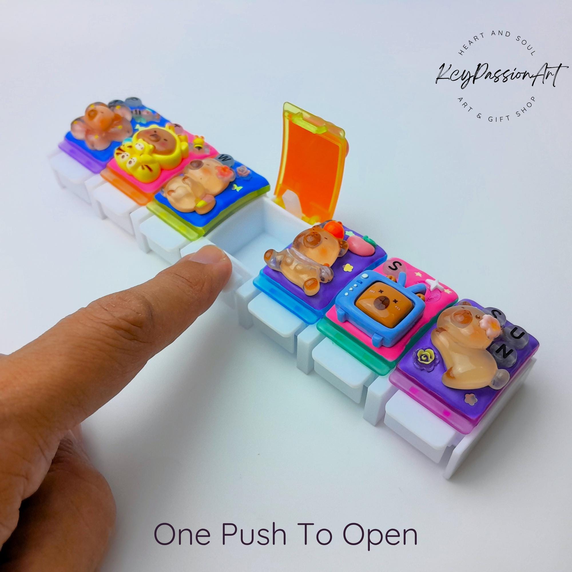 Capybara Glow - Straight Pill Box