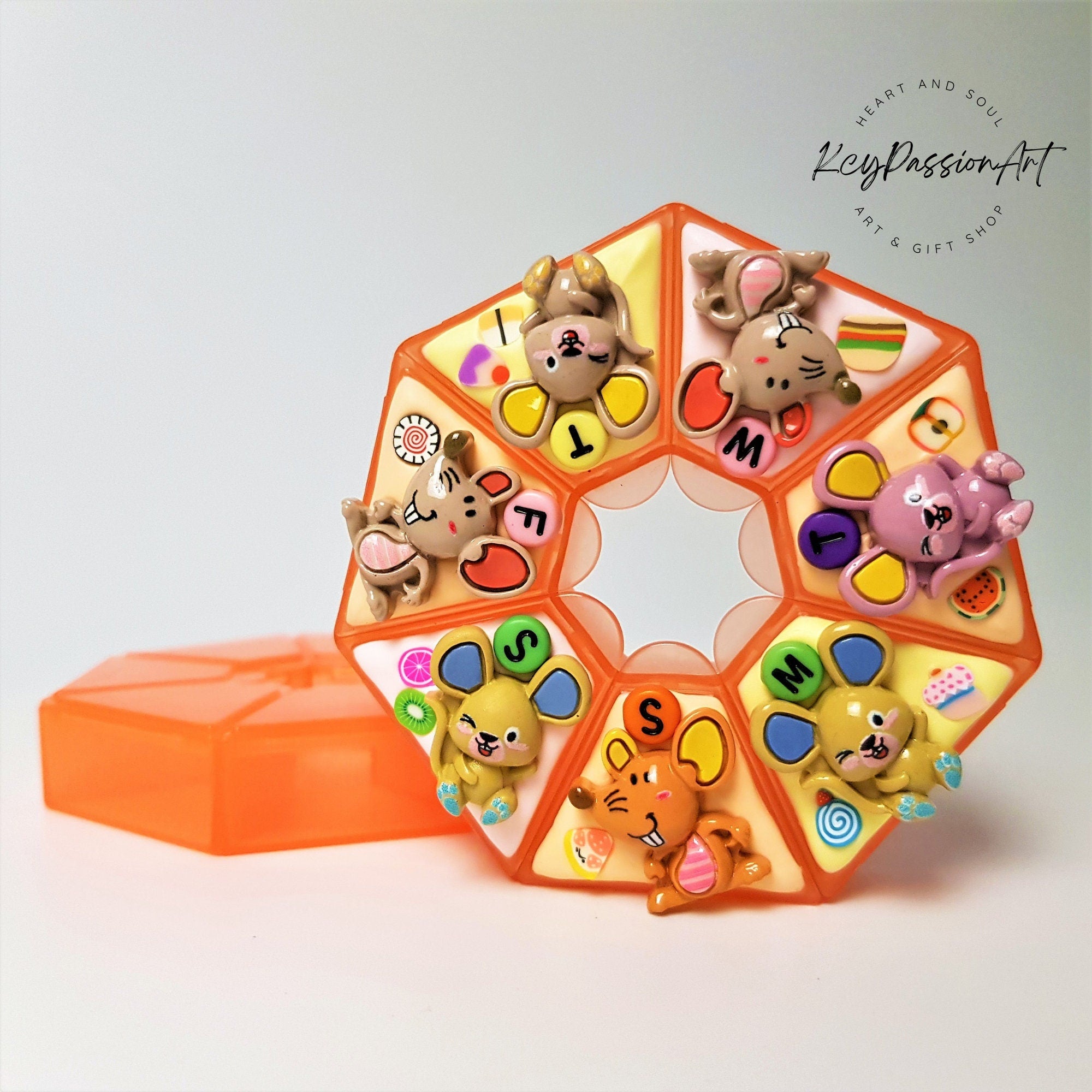 Cheeky Mice - Heptagon Pill Box