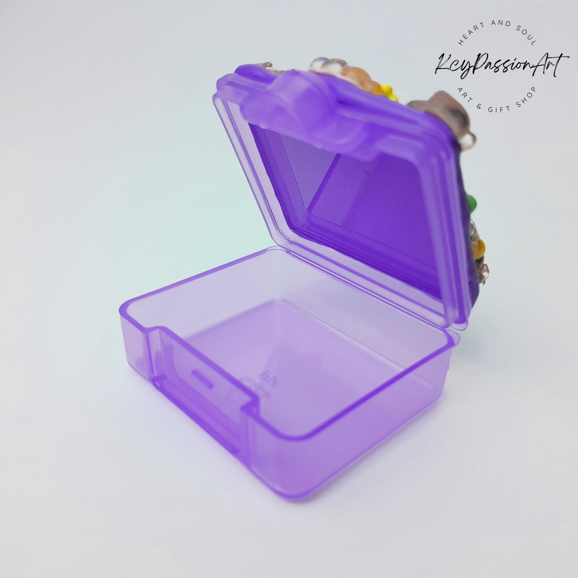 Capybara Love - Single Pill Box