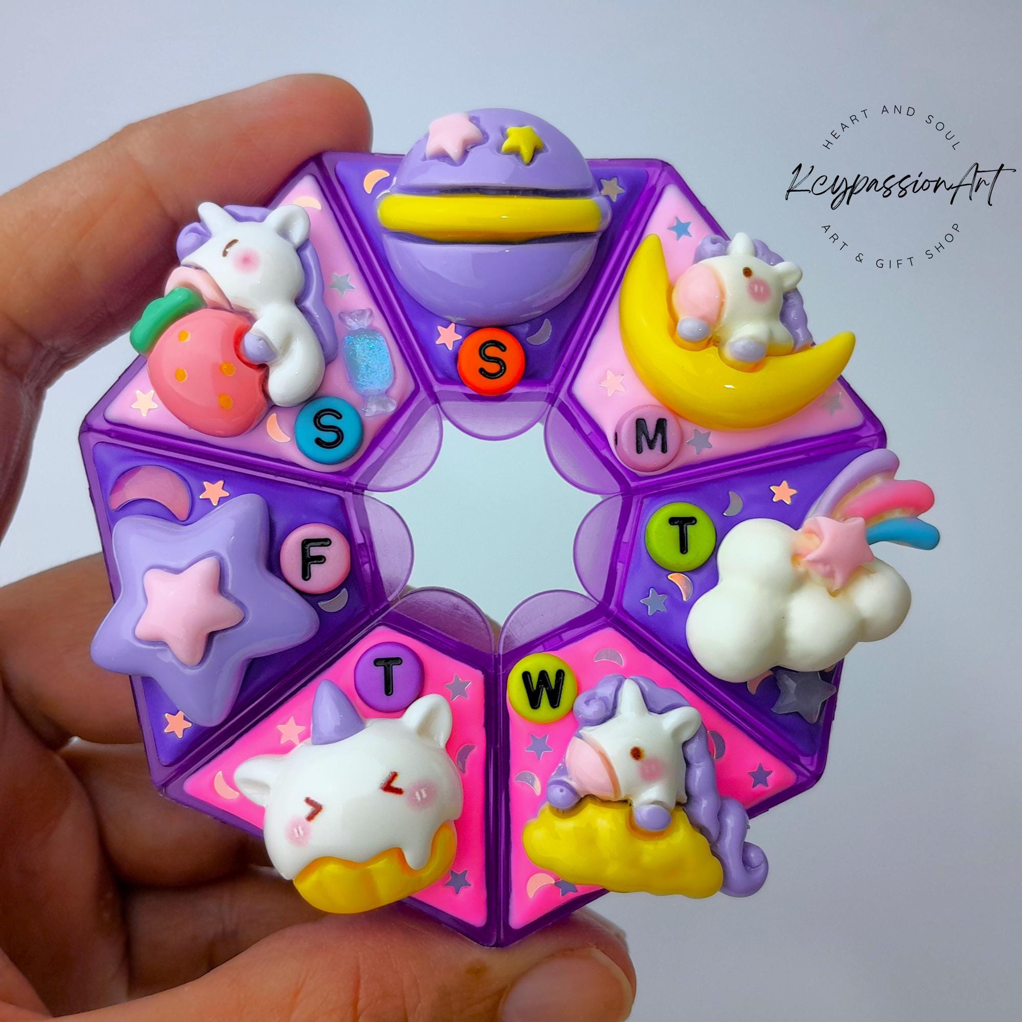 Unicorn Dreamland - Heptagon Pill Box