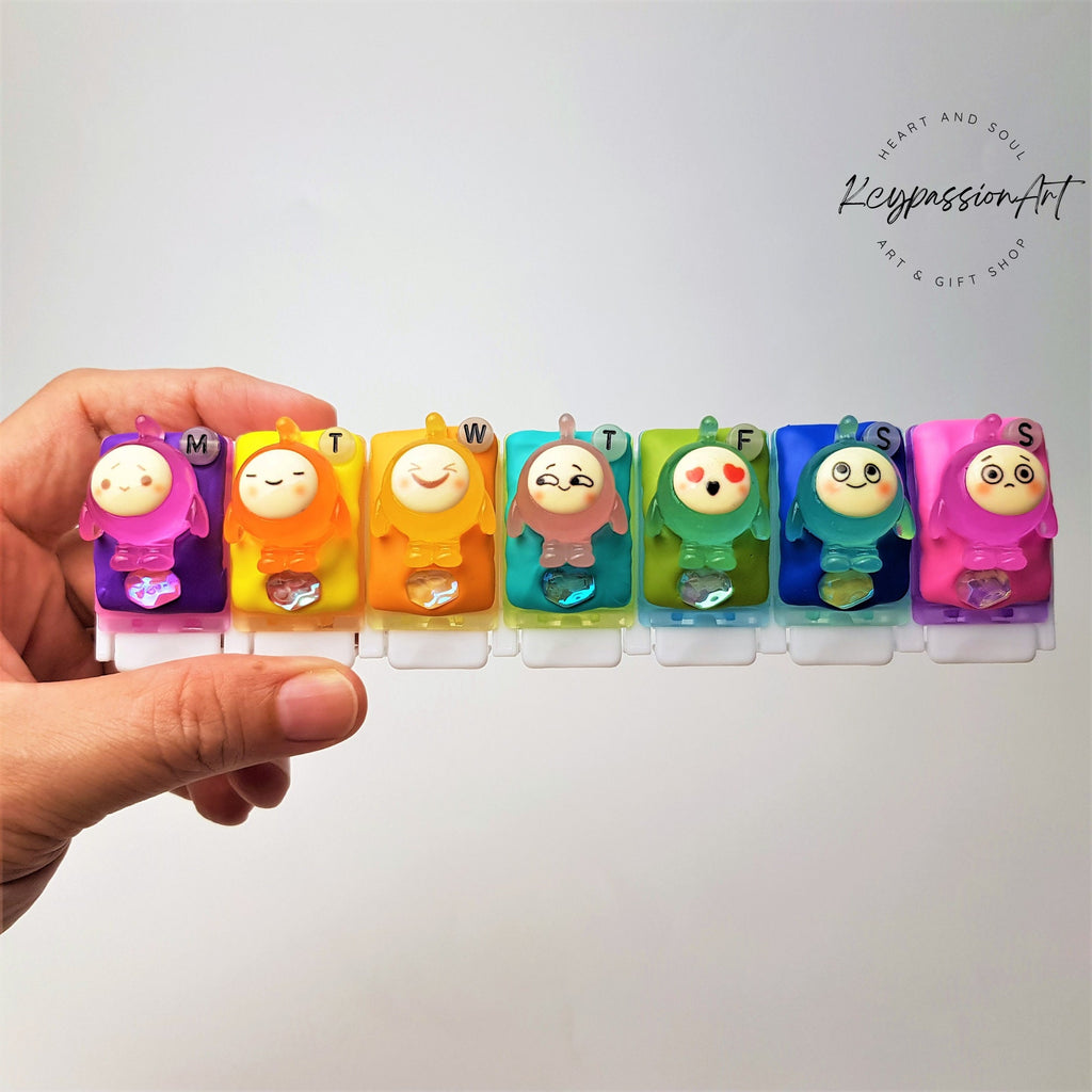 7-Tage-Pillenbox „Colorful We Glow“ – Leuchtende, niedliche Pillendose, Medikamenten- und Vitaminspender, Wochen-Pillenbox