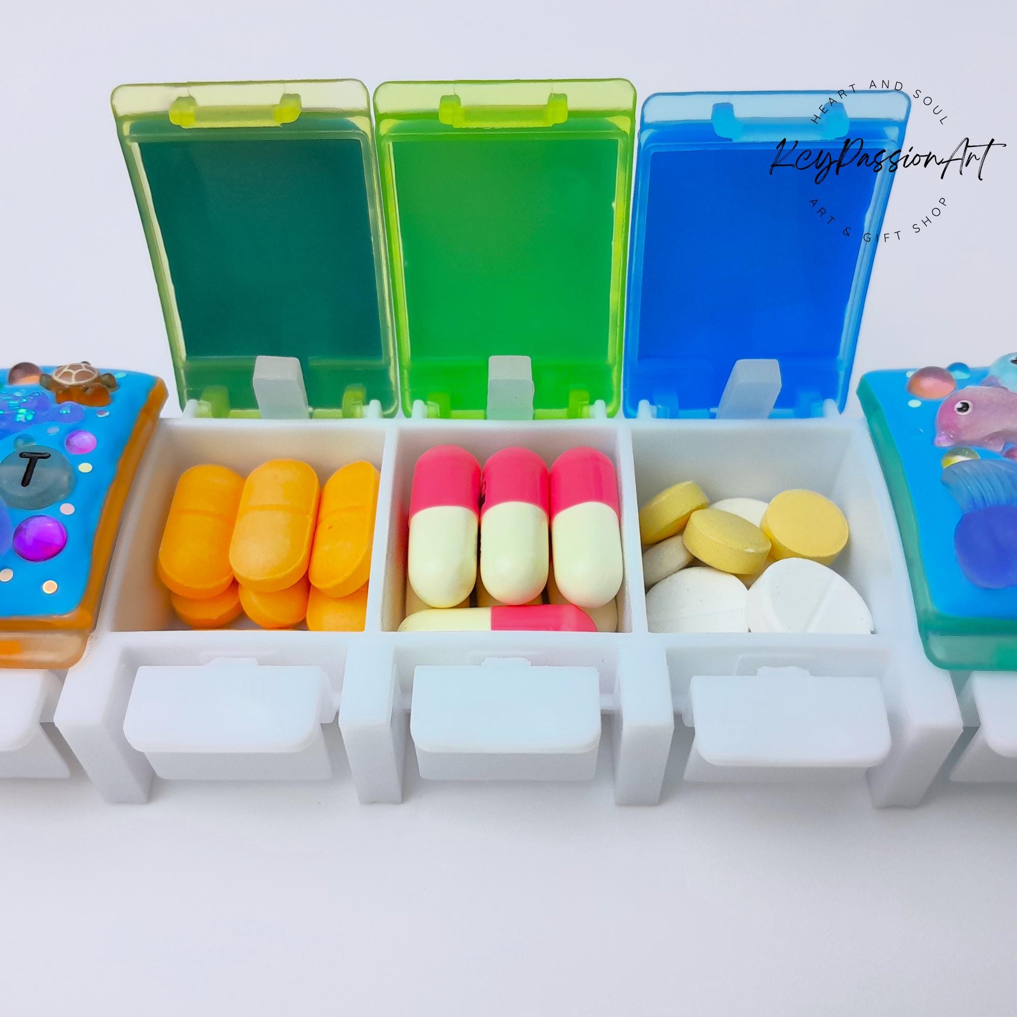 Beauty in the Ocean - Straight Pill Box