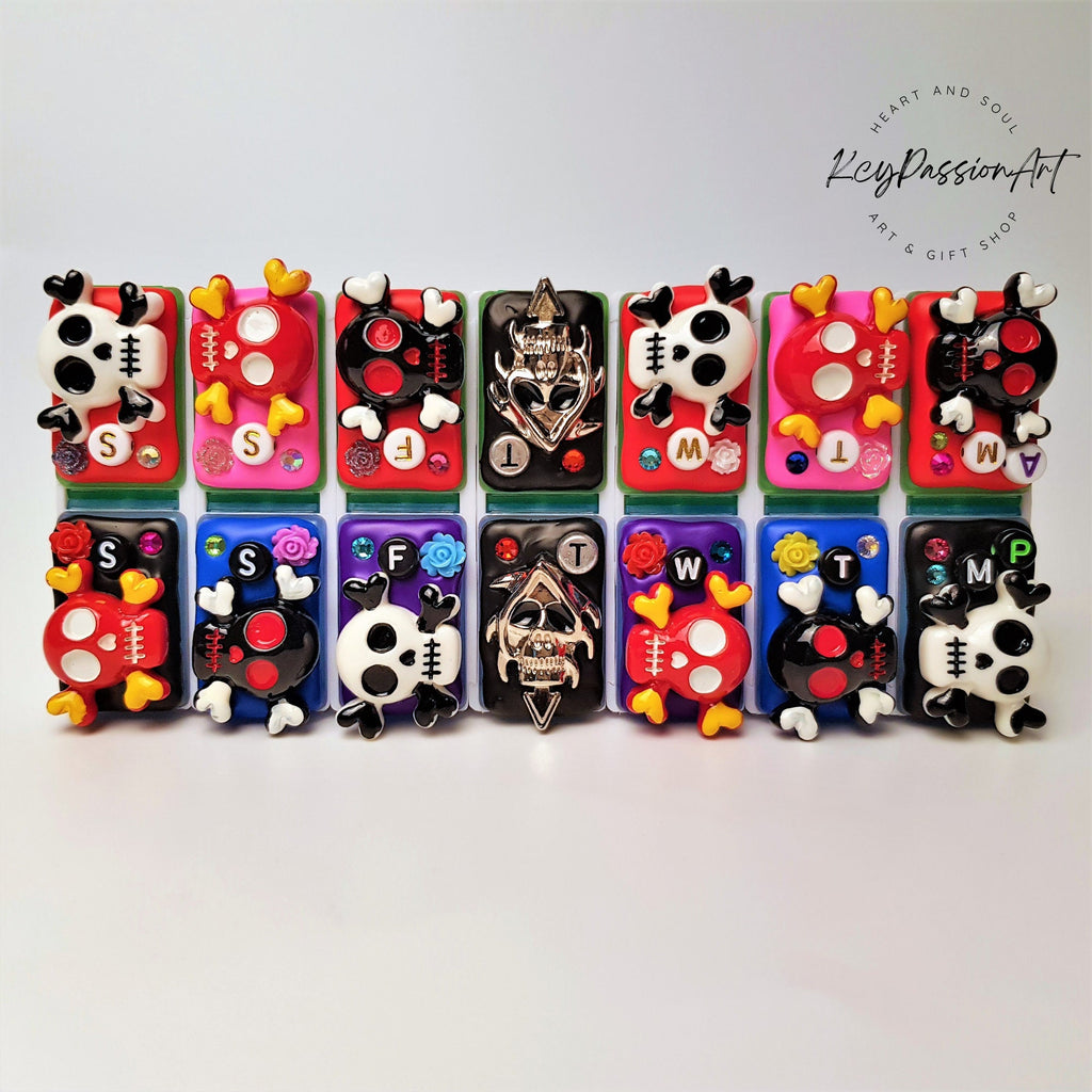 Poison Skulls - Detachable Pill Box