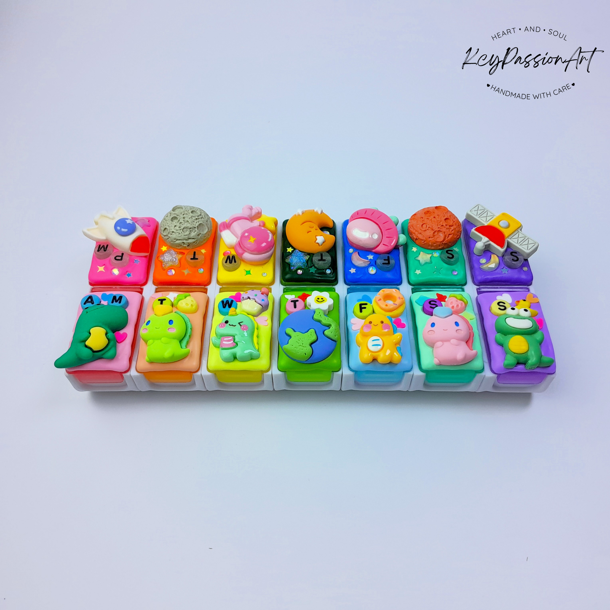 Space And Dino - Detachable Pill Box