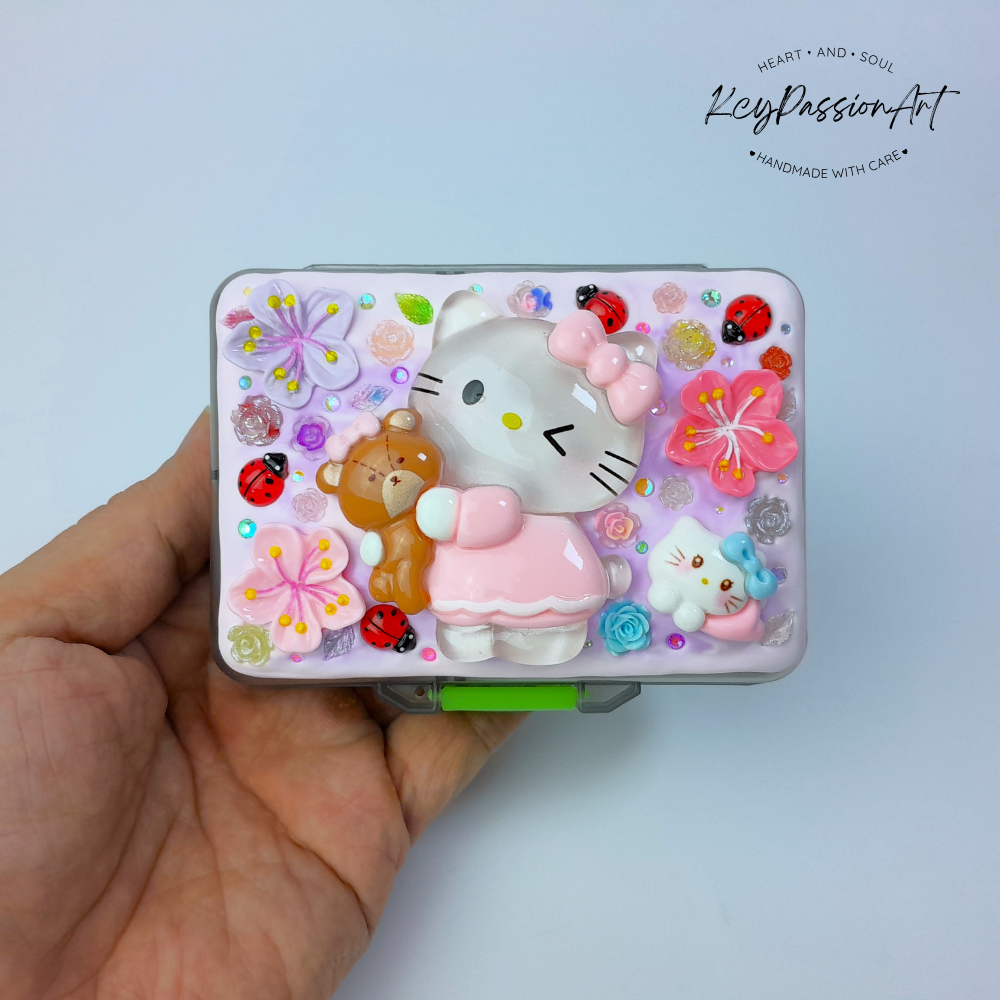 Kittie Loves Teddy - Large Flip Fold Pill Box