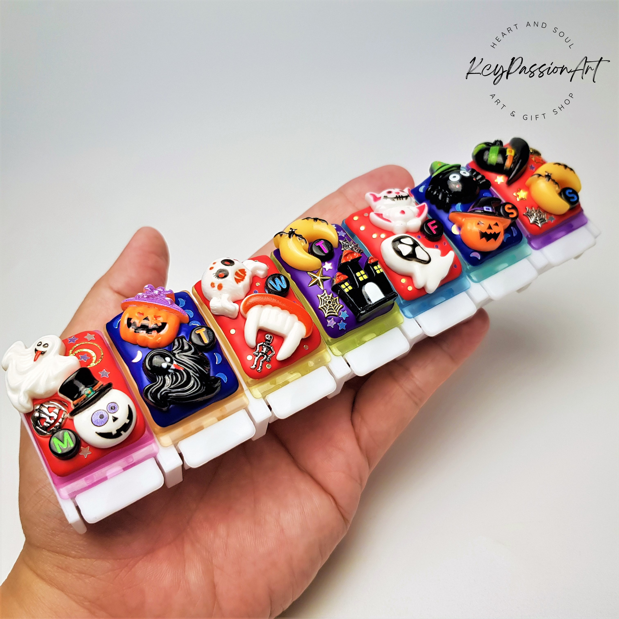 Spooky Groovy - Straight Pill Box