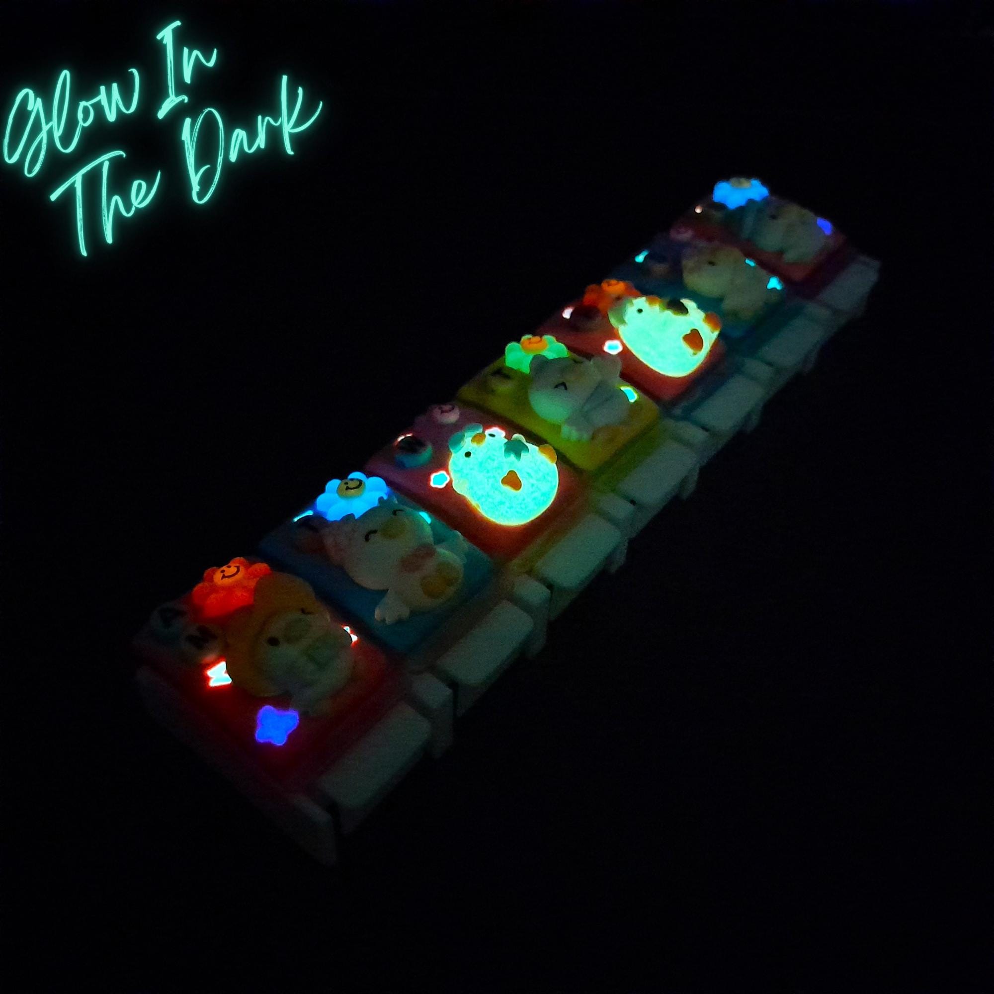 Cheeky Chick Glow - Straight Pill Box