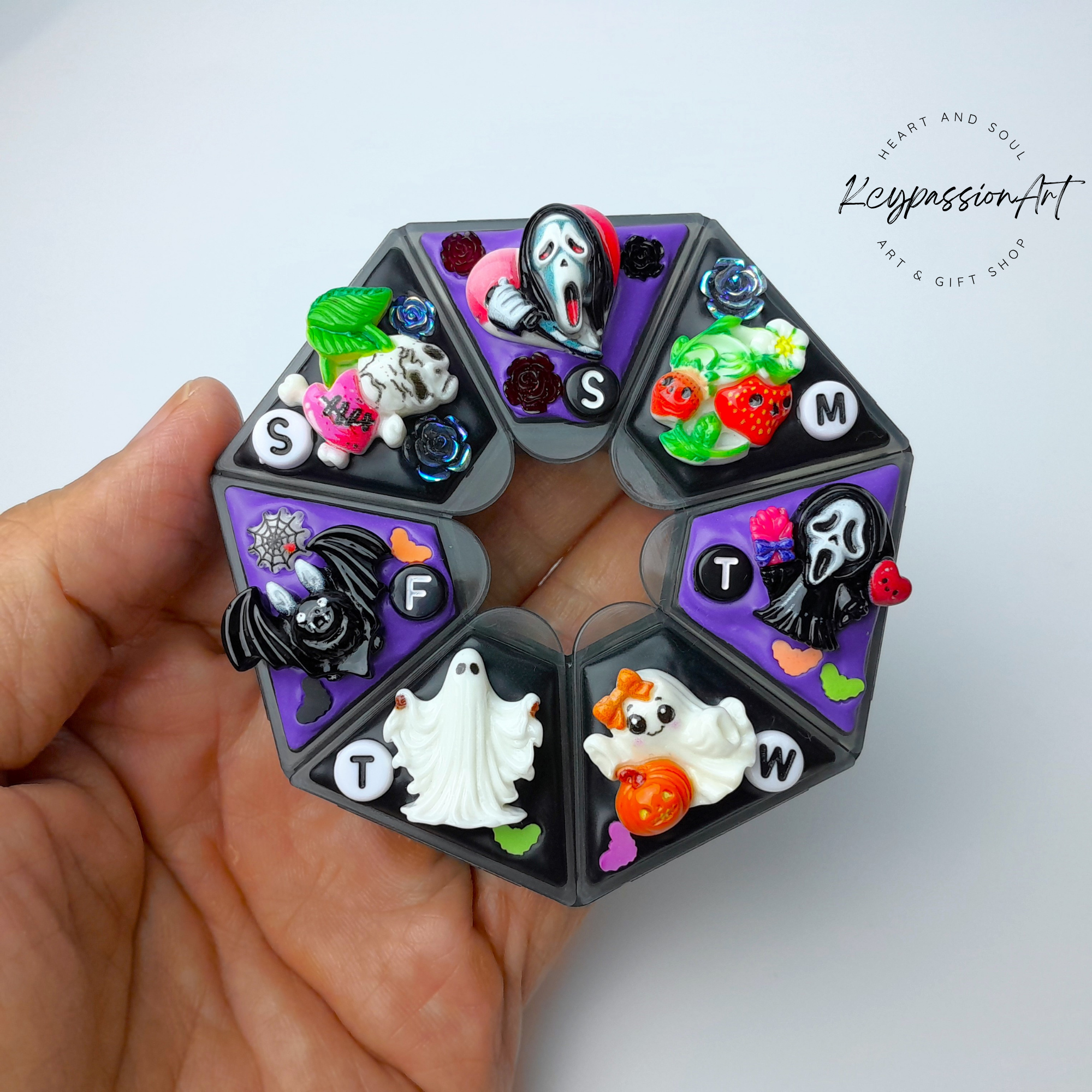 Halloween Decorated Heptagon Pill Box