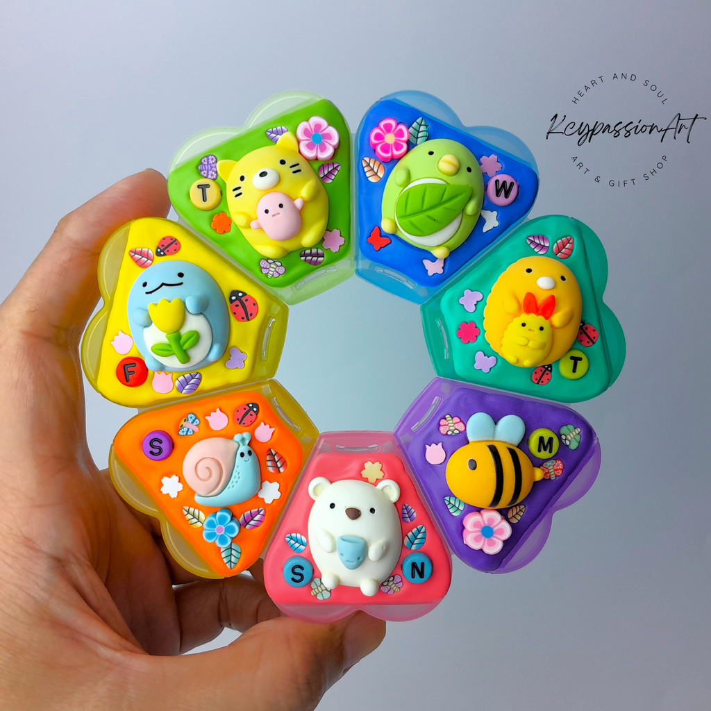 Friendship Decorated XL Flower Pill Box