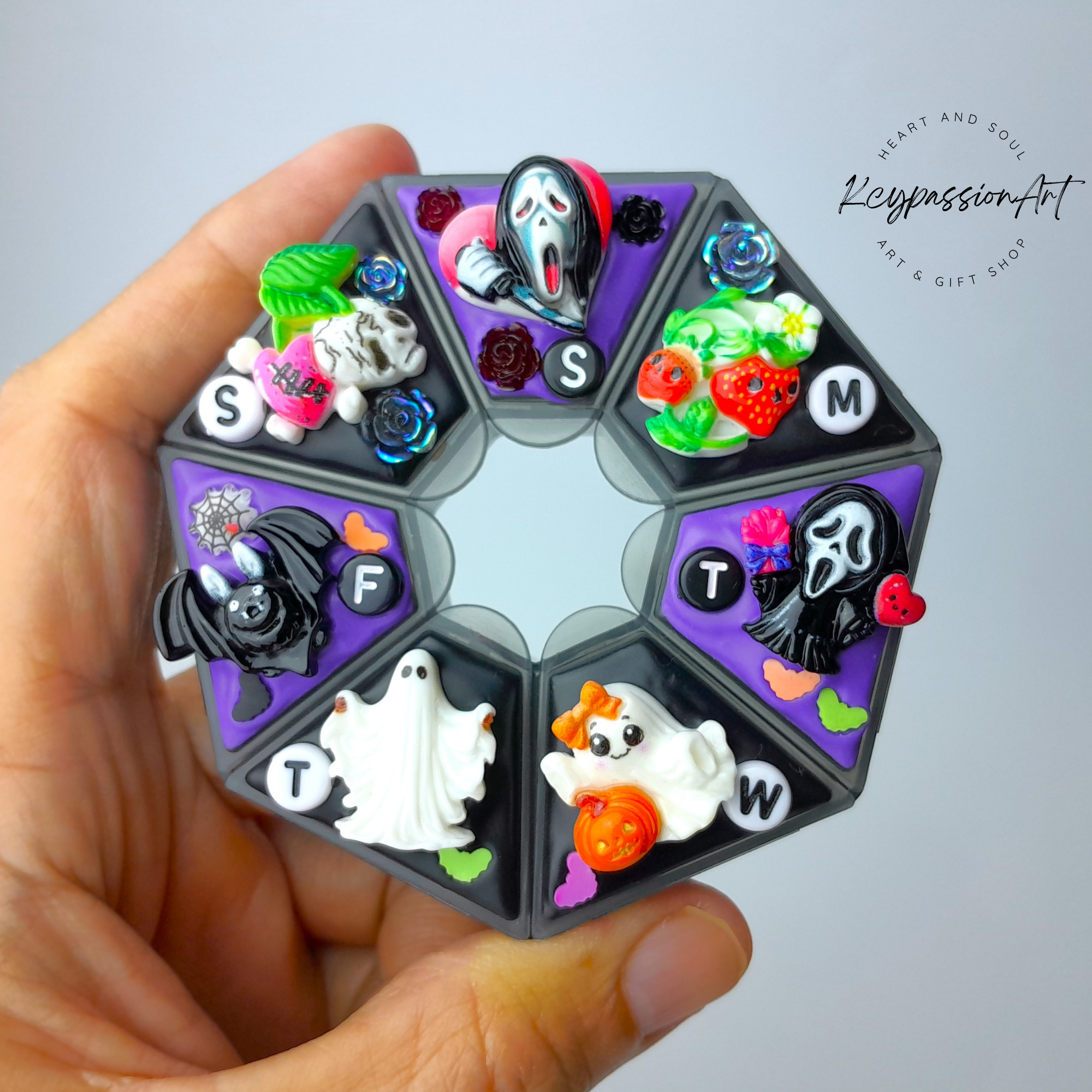 Halloween Decorated Heptagon Pill Box
