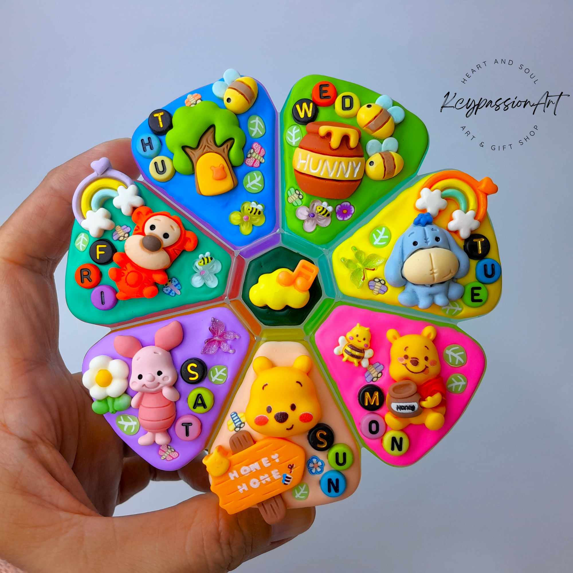 Honey Bear & Friends -XL Pill Box