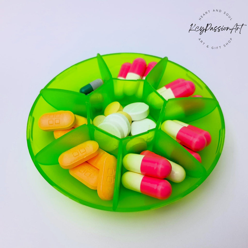 I Scream Hallelujah Round 8 Compartments Pill Box