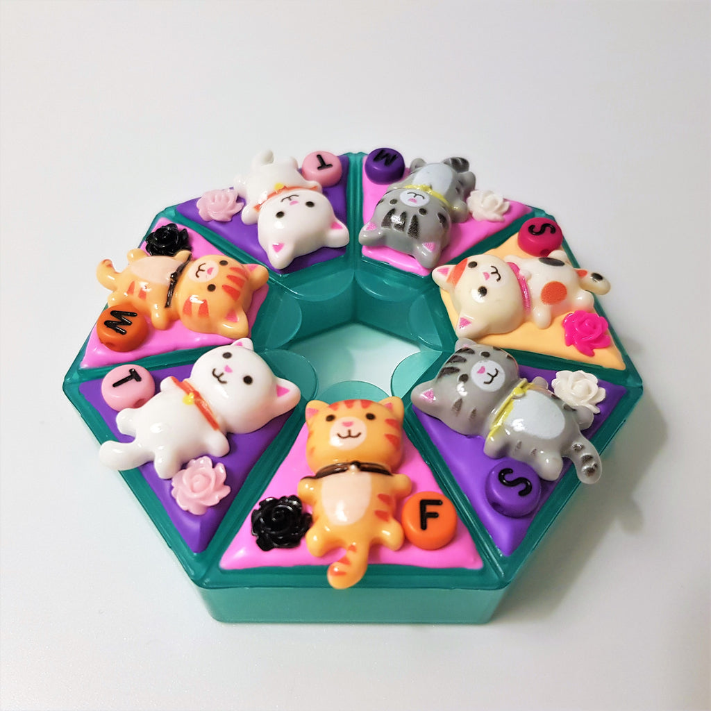 Cats Lover - Heptagon Pill Box