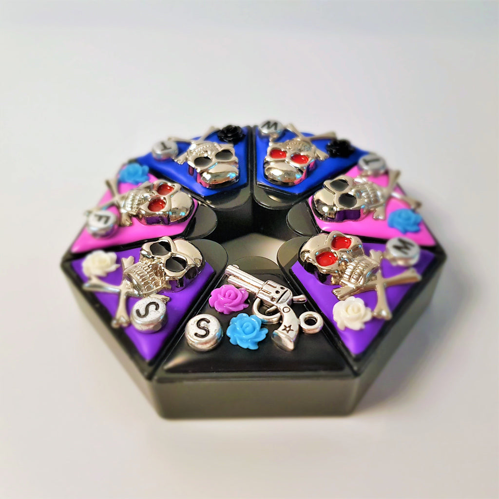 Silvery Skulls - Heptagon Pill Box