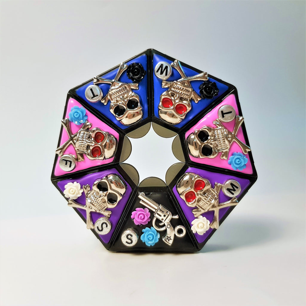 Silvery Skulls - Heptagon Pill Box