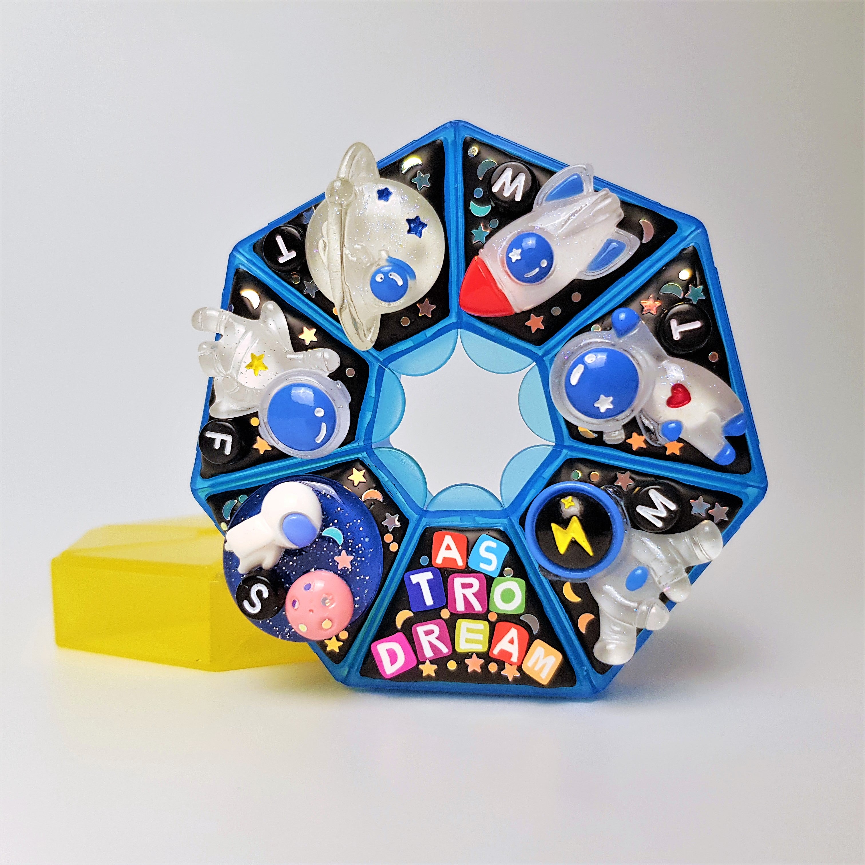 Astro Dream - Heptagon Pill Box