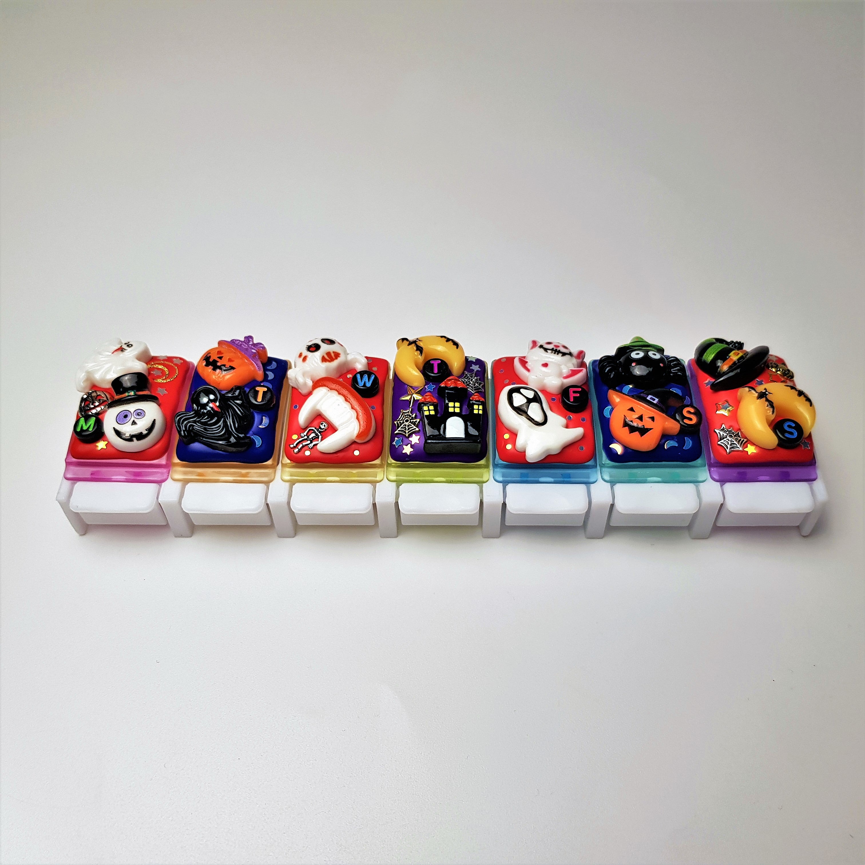 Spooky Groovy - Straight Pill Box