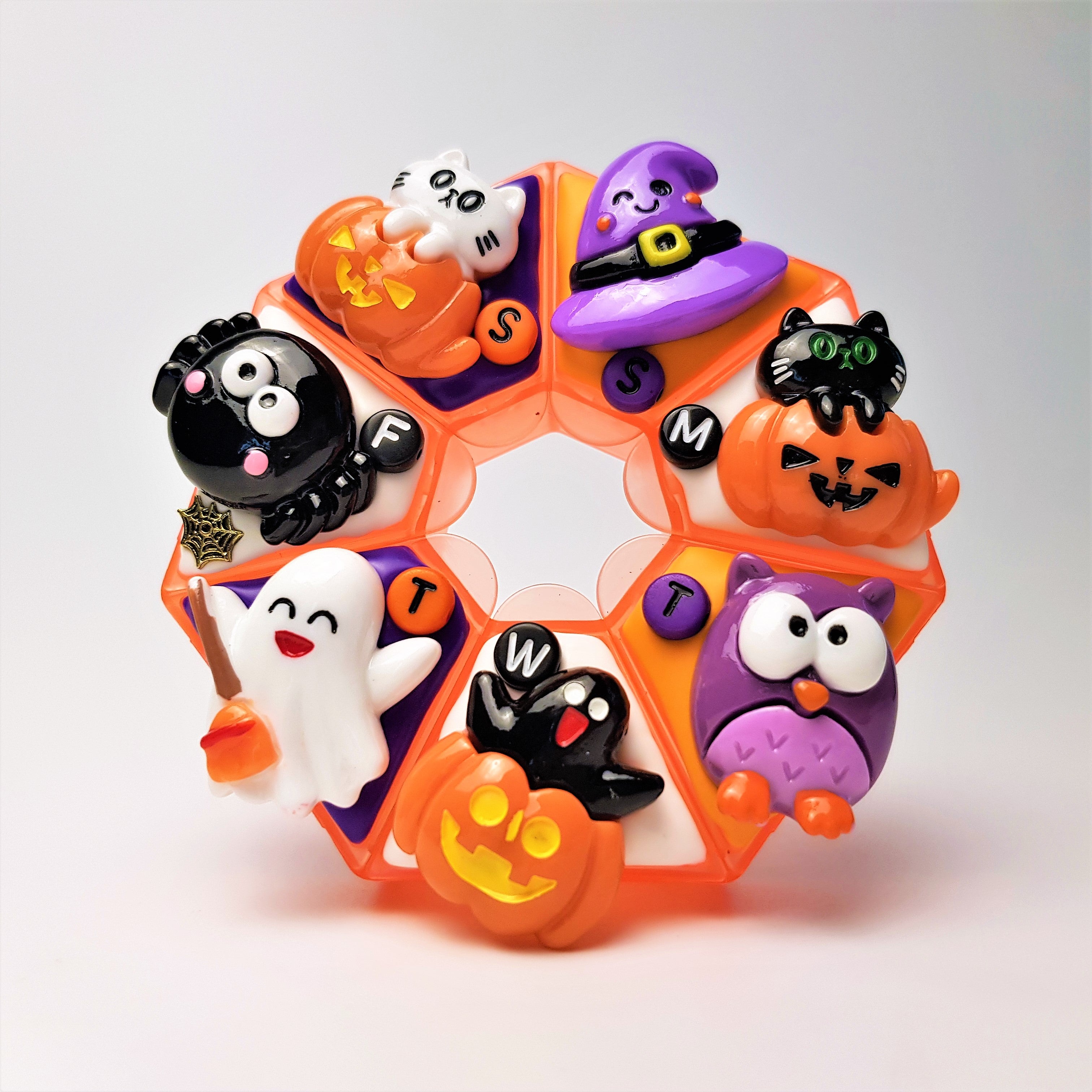 Spooky Cute & Funny - Heptagon Pill Box
