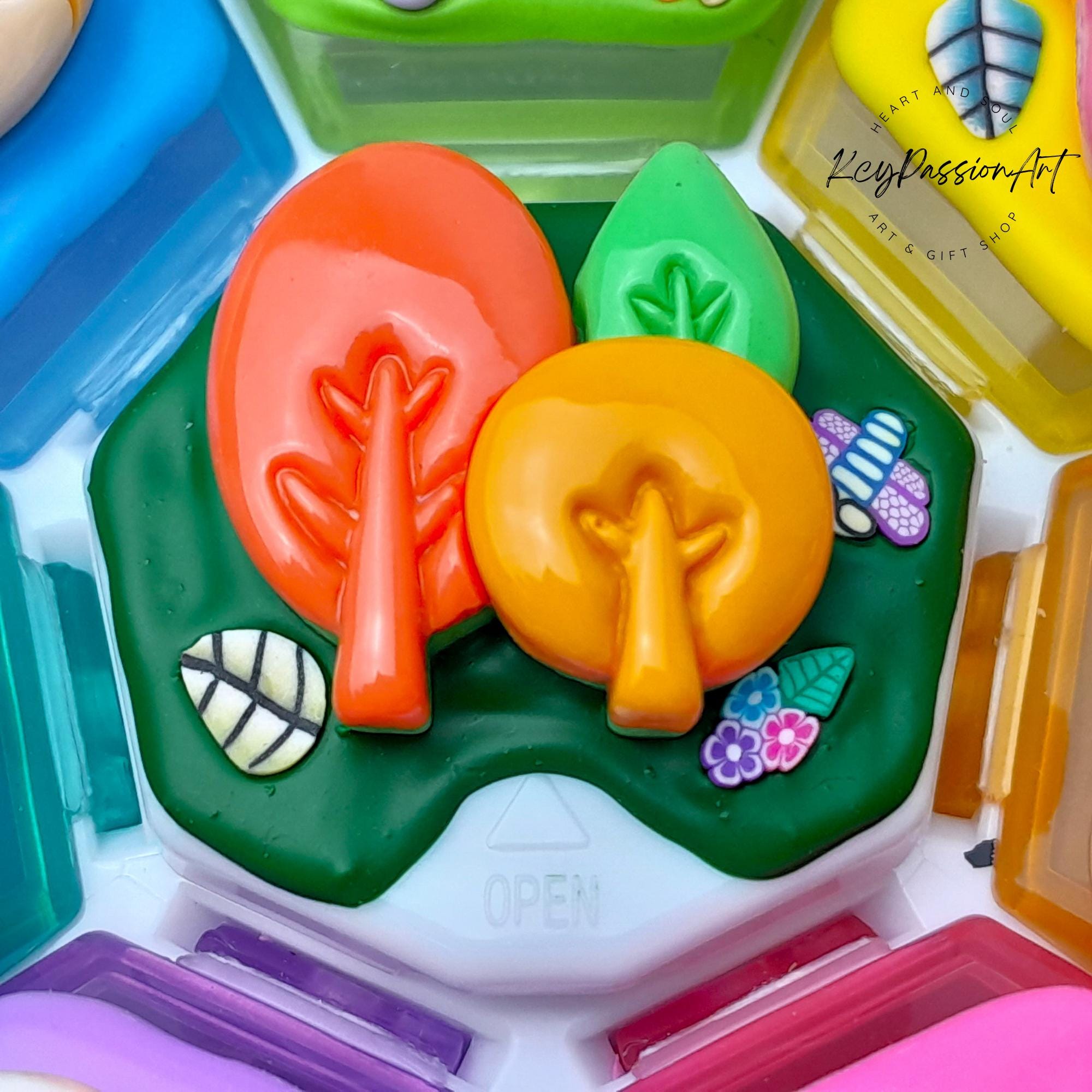 Shroom Wonderland Decorated Round Pill Box