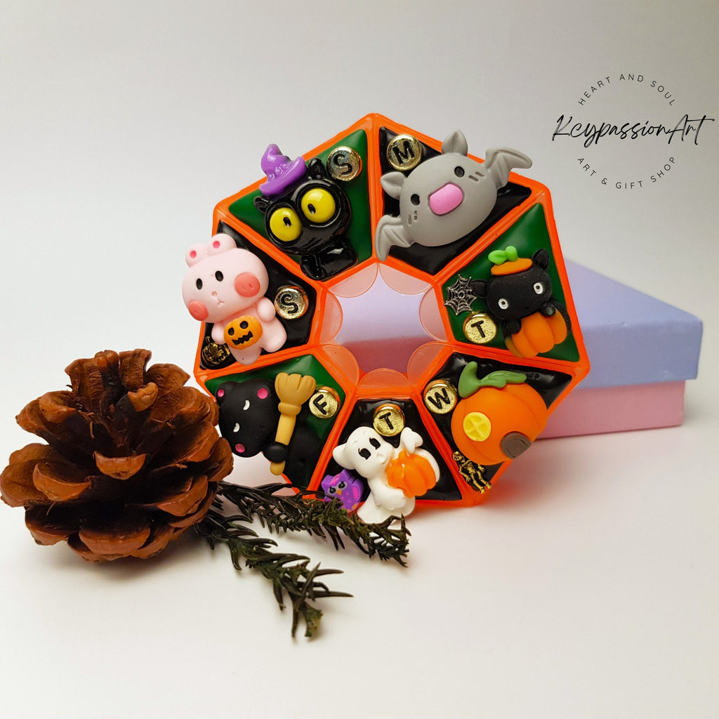 7-Tage-Pillenbox „Fa-BOO-Lous Day“ (Neue Version), Pillendose, Medikamenten- und Vitaminpräparat-Spender, Pillenbox für Tag und Nacht