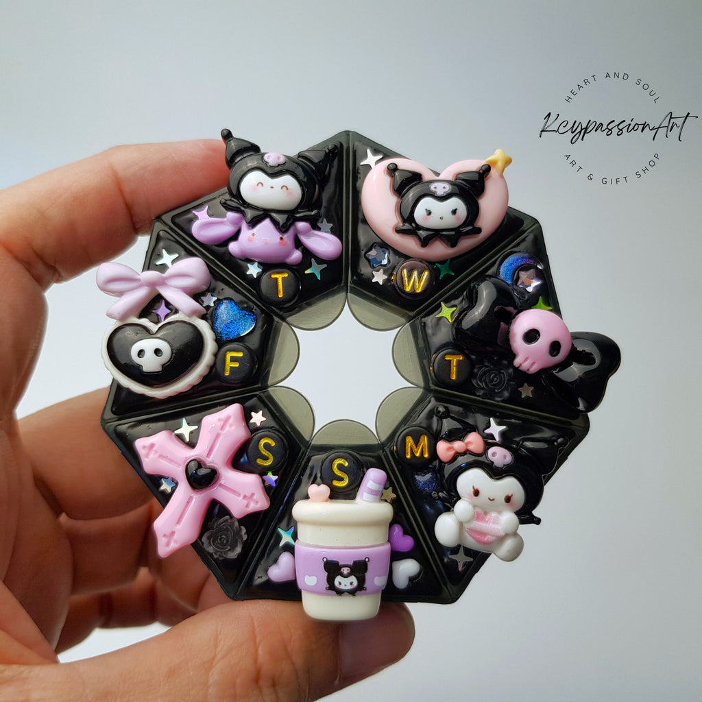 Cute Black Beauty - Heptagon Pill Box