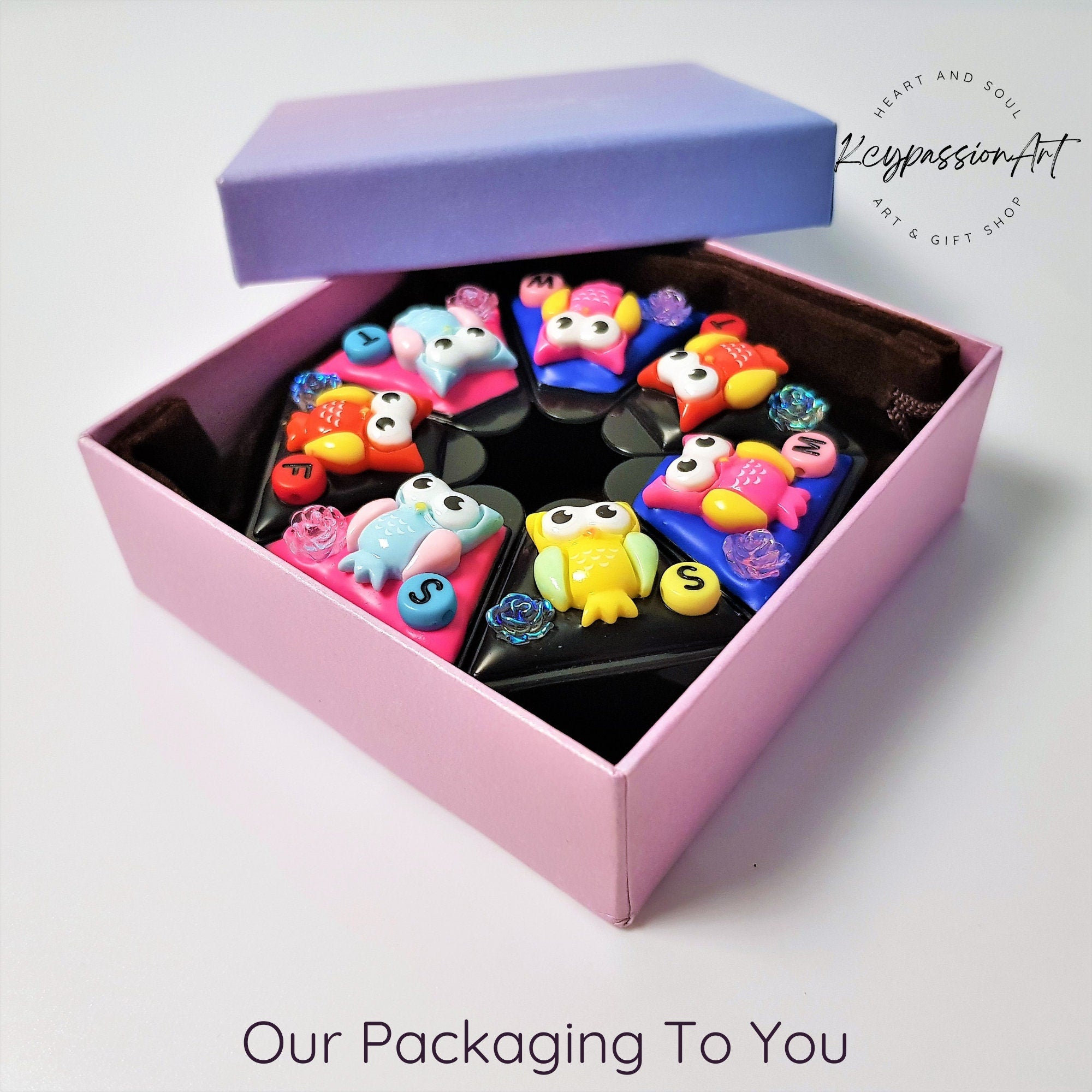 Colorful Wise Owls - Heptagon Pill Box