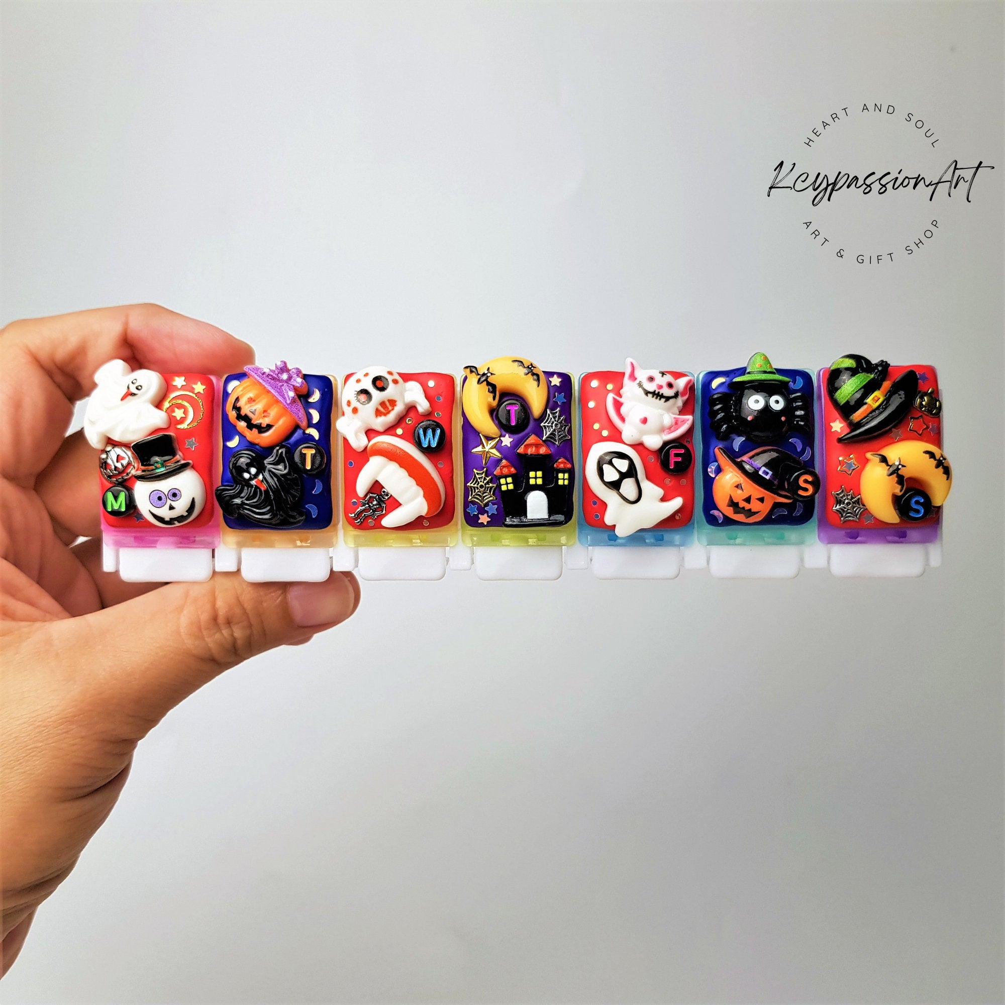 Spooky Groovy - Straight Pill Box