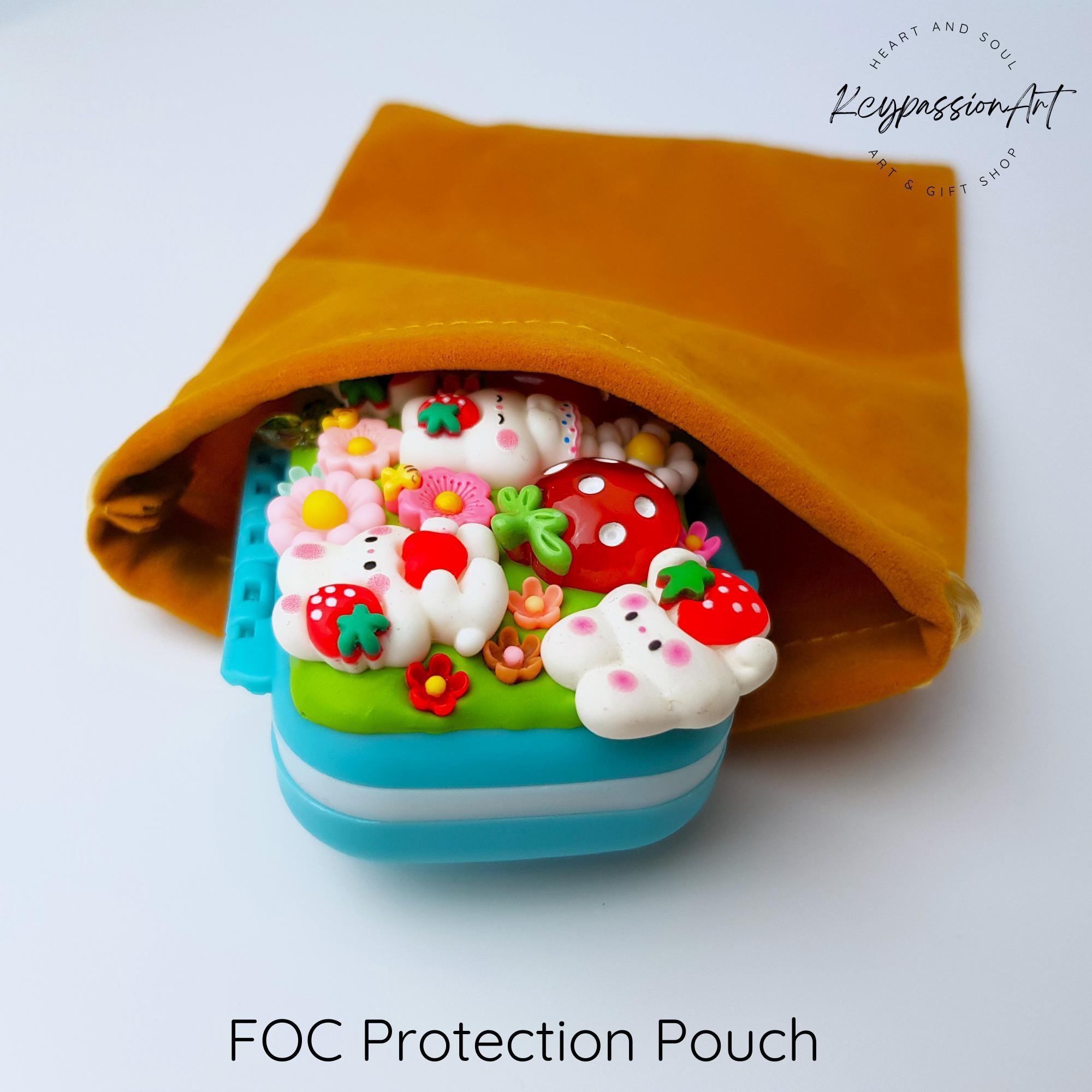 Strawberry Bunny Garden 3-Grids Compartments Pill Box