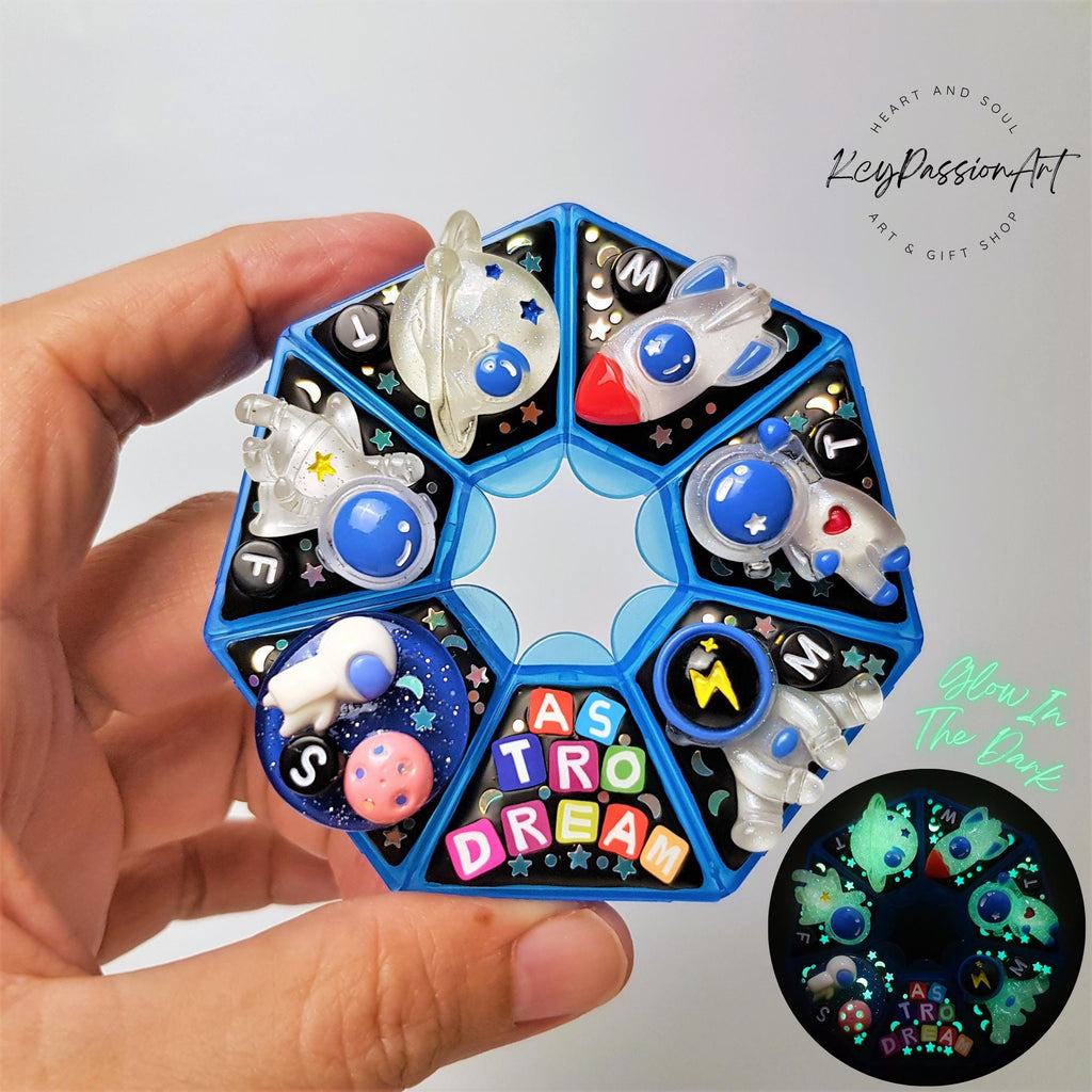 Astro Dream - Heptagon Pill Box
