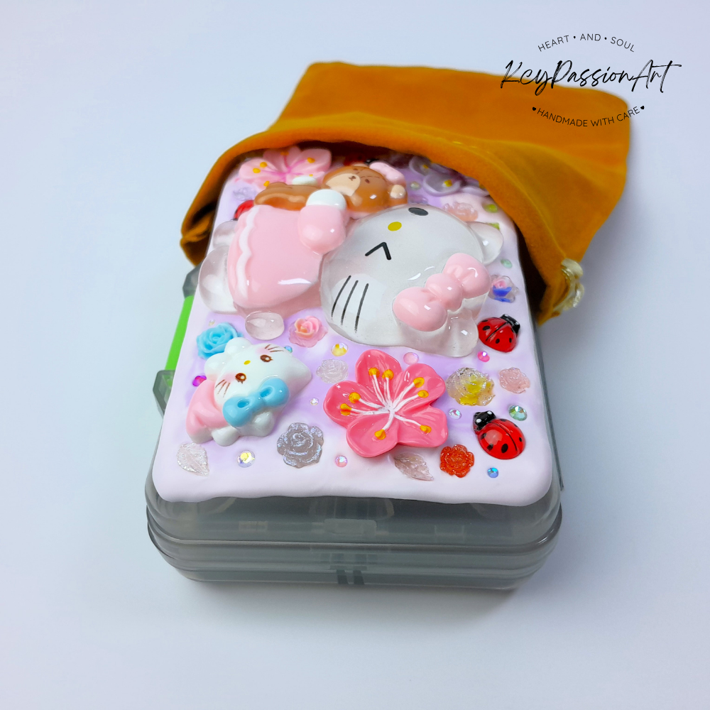 Kittie Loves Teddy - Large Flip Fold Pill Box