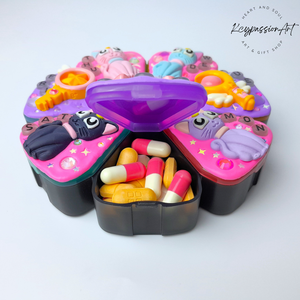 Magic Wands & Moon Cats - XL Pill Box