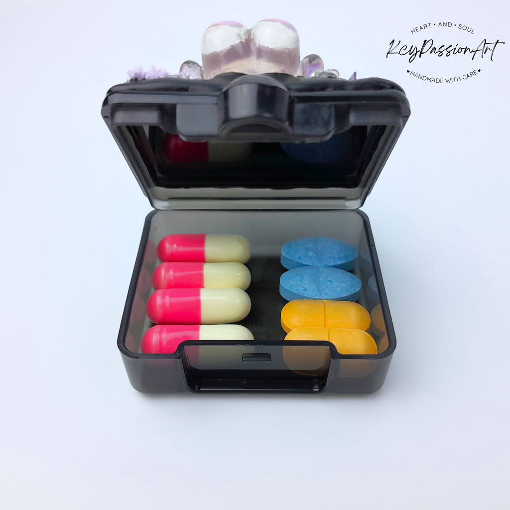 Kuromi Glow - Single Pill Box