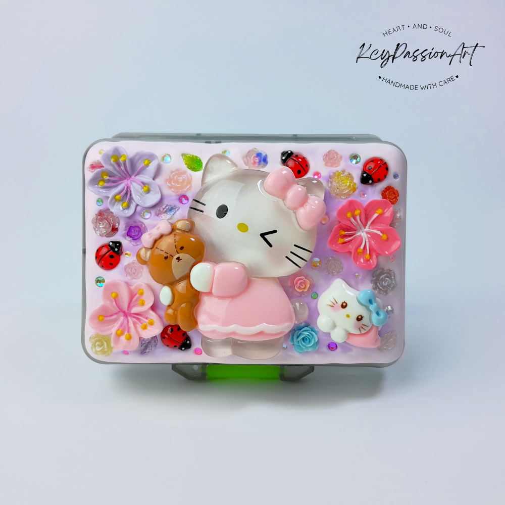 Kittie Loves Teddy - Large Flip Fold Pill Box