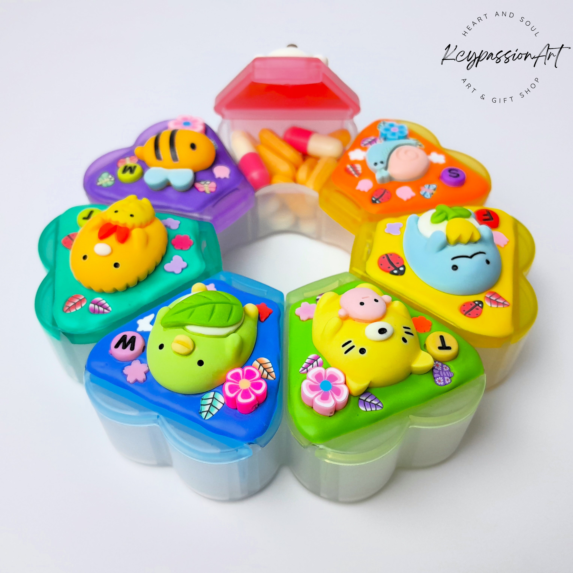 Friendship Decorated XL Flower Pill Box