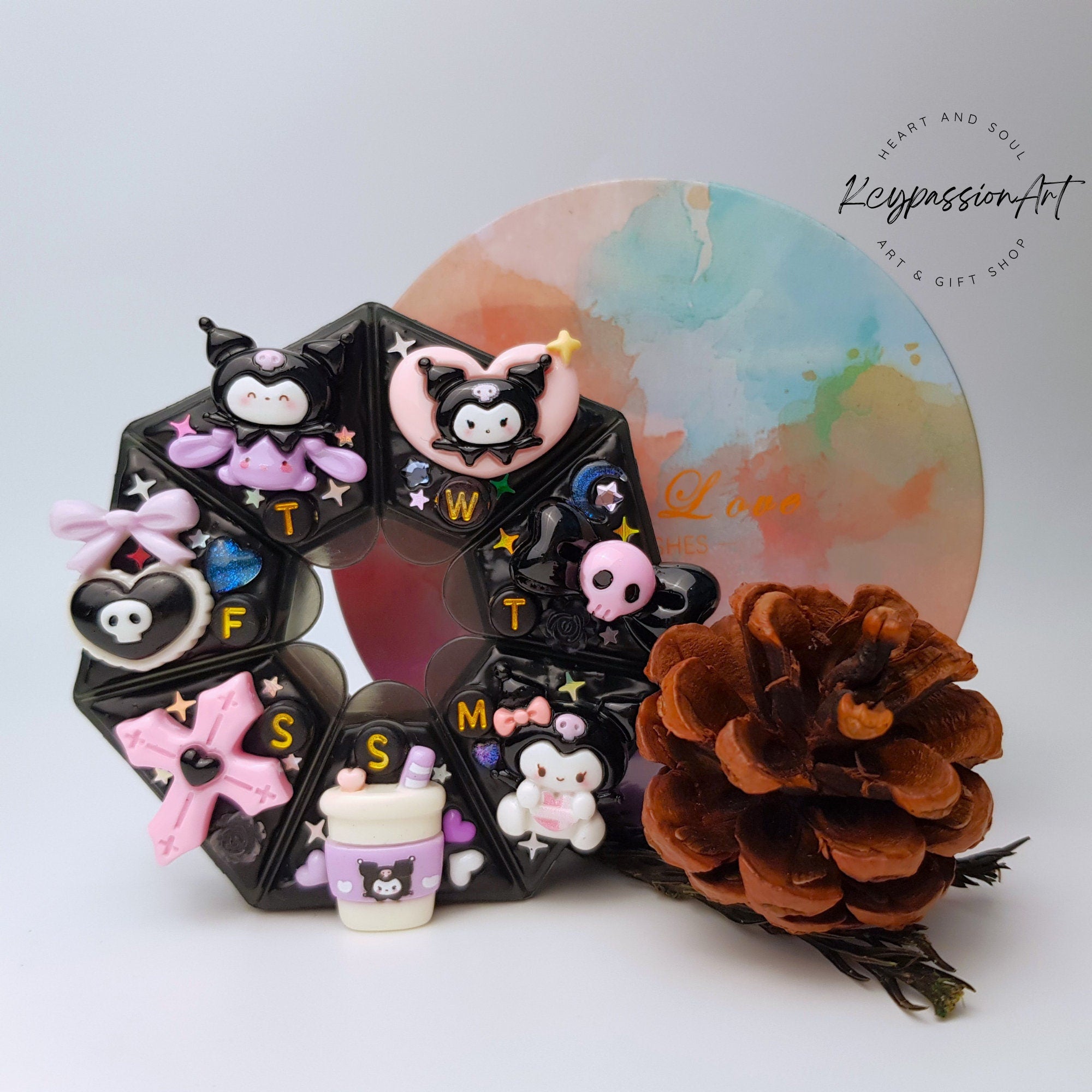 Cute Black Beauty - Heptagon Pill Box
