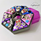 Silvery Skulls - Heptagon Pill Box
