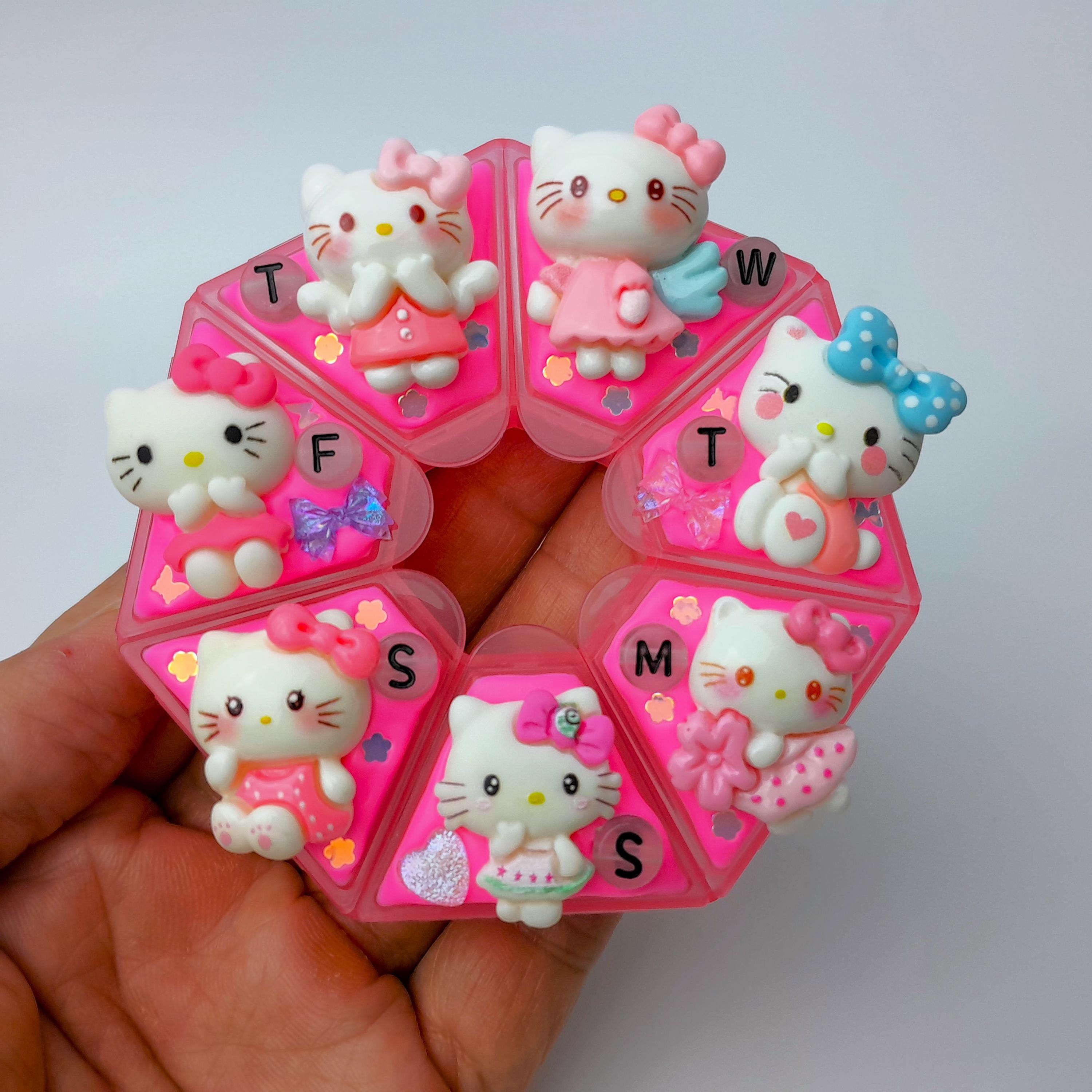 Cutie Kawaii Cat - Heptagon Pill Box