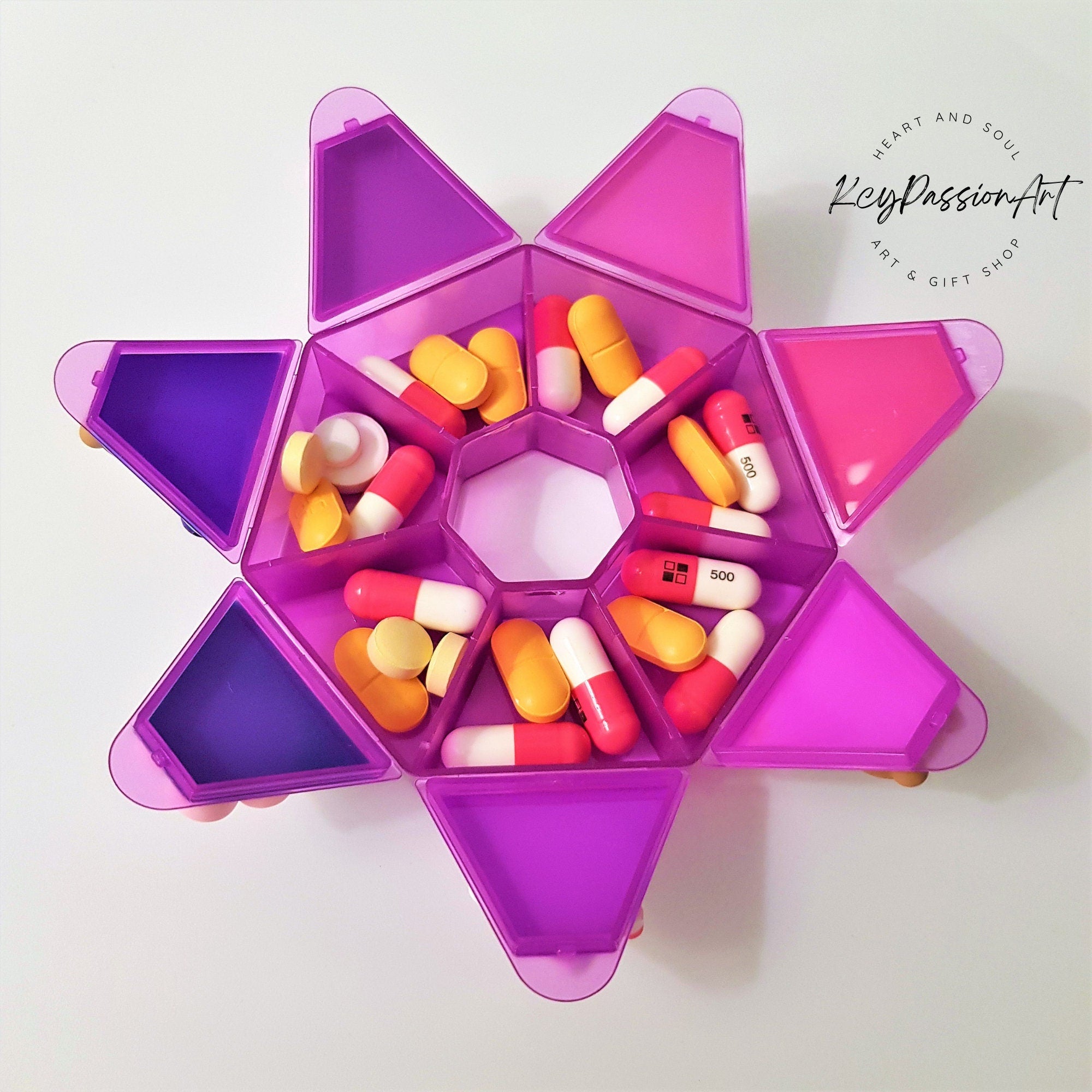 7-Tage-Pillenbox „Teddy &amp; Bunny“ für morgens und abends, inklusive Medikamentenbehälter und Vitaminspender.