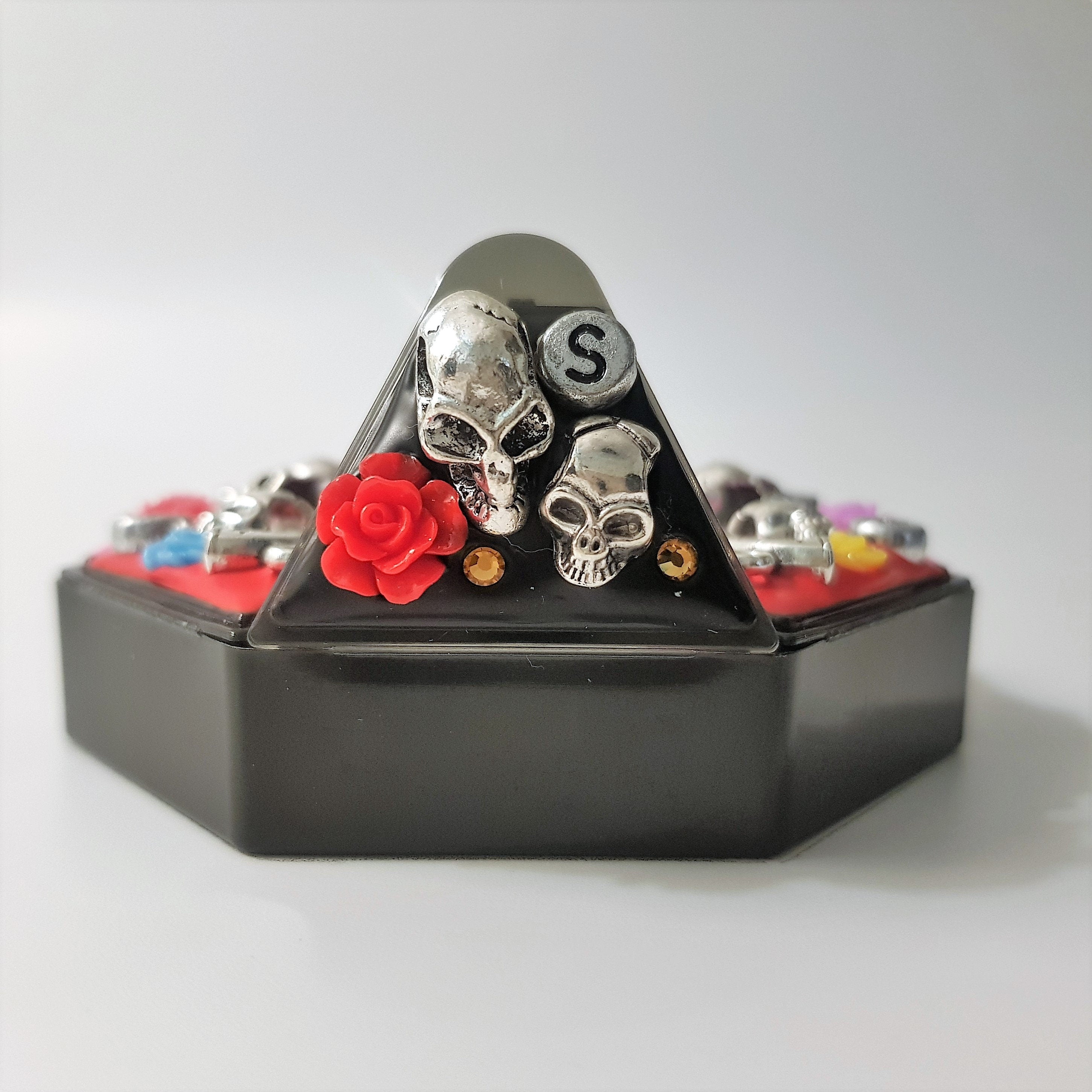 Skulls Guns & Roses - Heptagon Pill Box