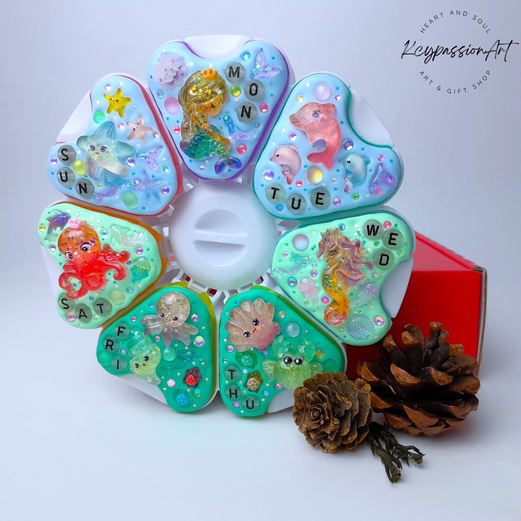 Jumbo-Pillenbox mit 8 Fächern, dekoriert, 7 Tage, Motiv: Meerjungfrauen-Mythos, Behälter für Medikamente, Vitamine und Nahrungsergänzungsmittel