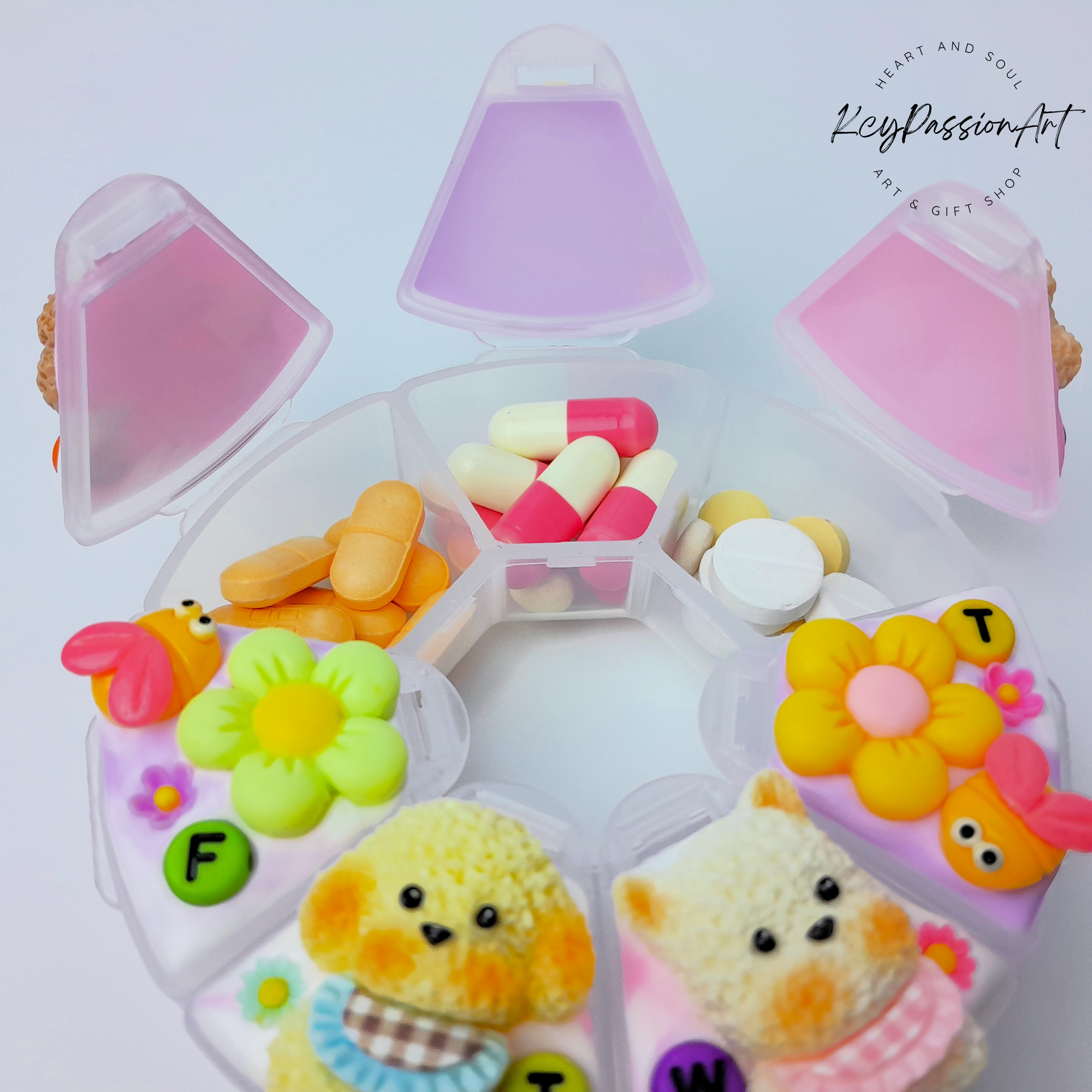 Dogs Lover Decorated Round Pill Box