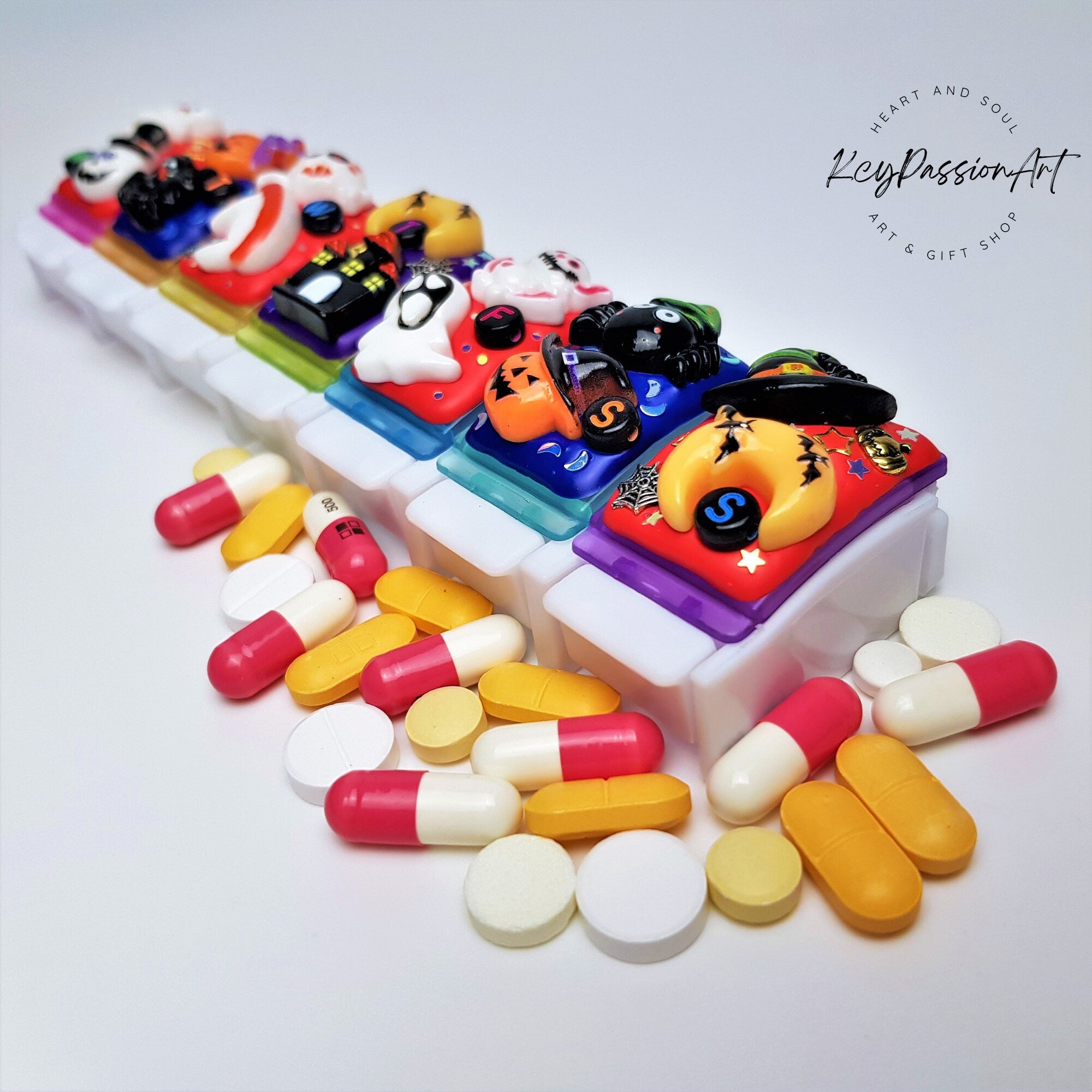 Spooky Groovy - Straight Pill Box