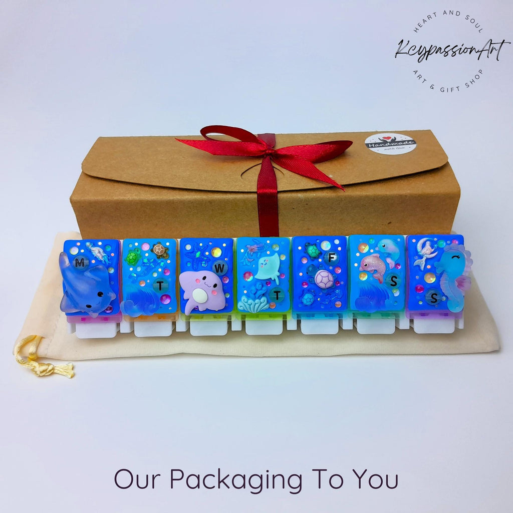 7-Tage-Pillenbox „Schönheit im Ozean“ – Leuchtende, niedliche Pillendose, Medikamenten- und Vitaminspender, Wochen-Pillenbox