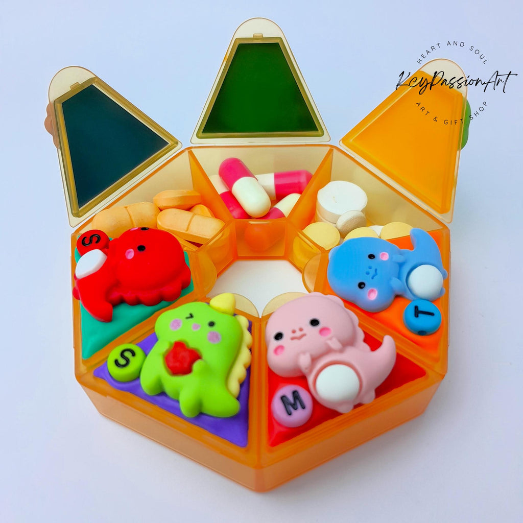 United Color Of Dino - Heptagon Pill Box