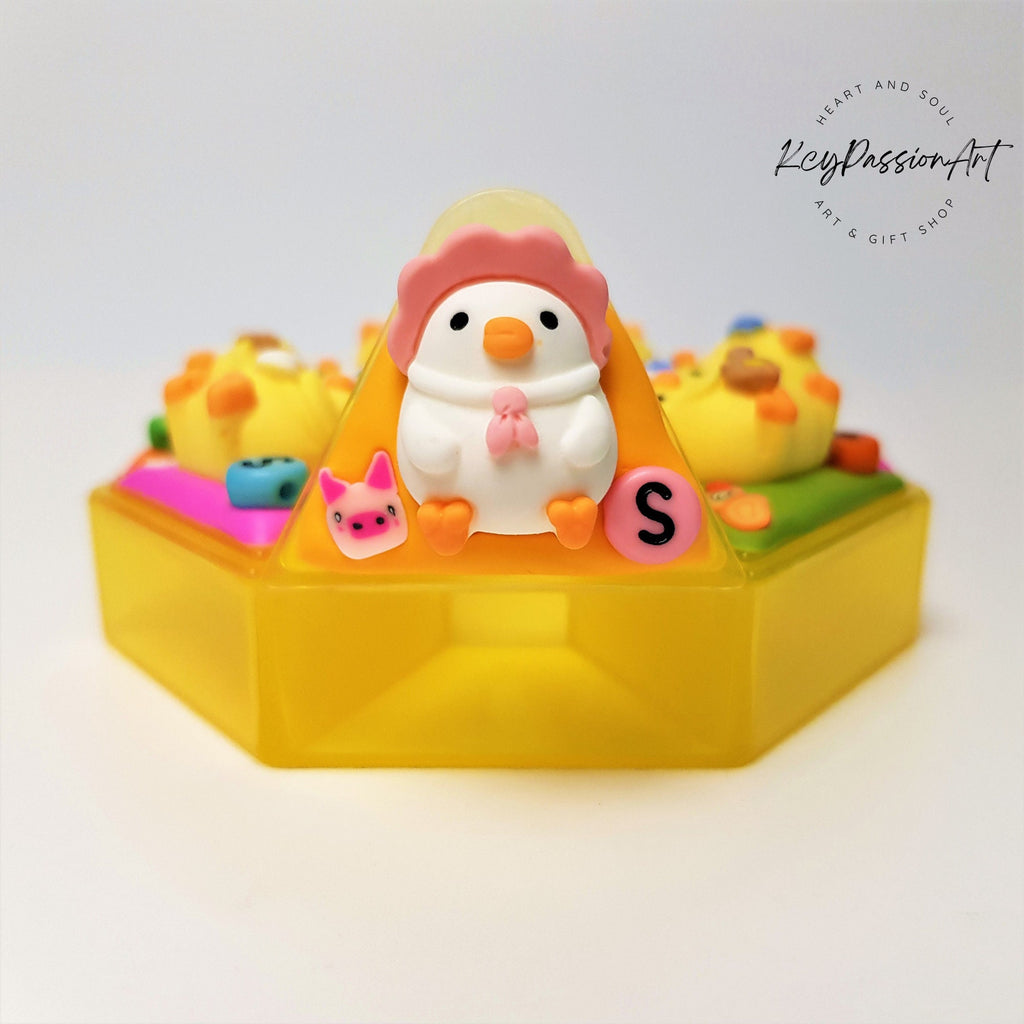 Chicky Fun Farm - Heptagon Pill Box