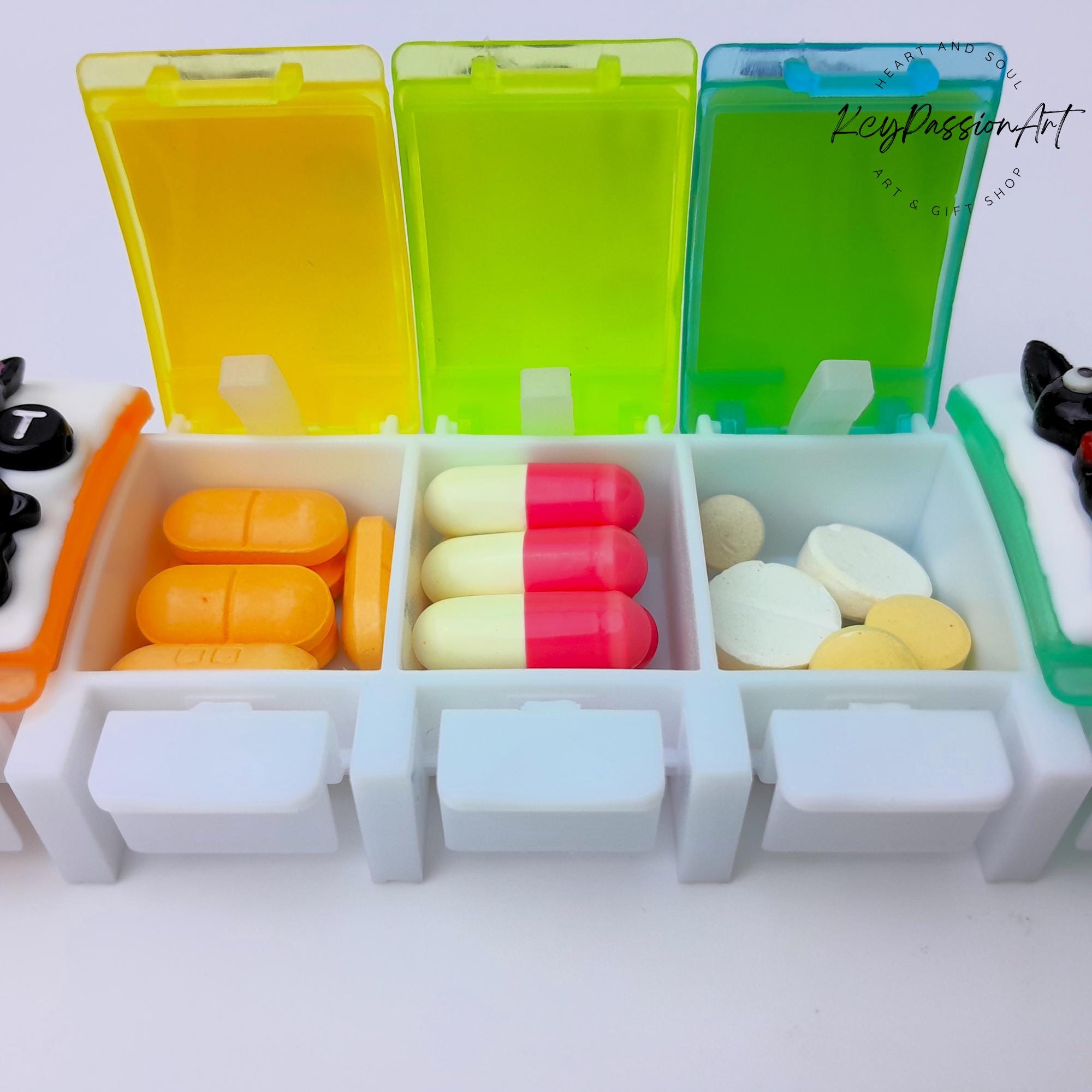 Cool Cats - Straight Pill Box