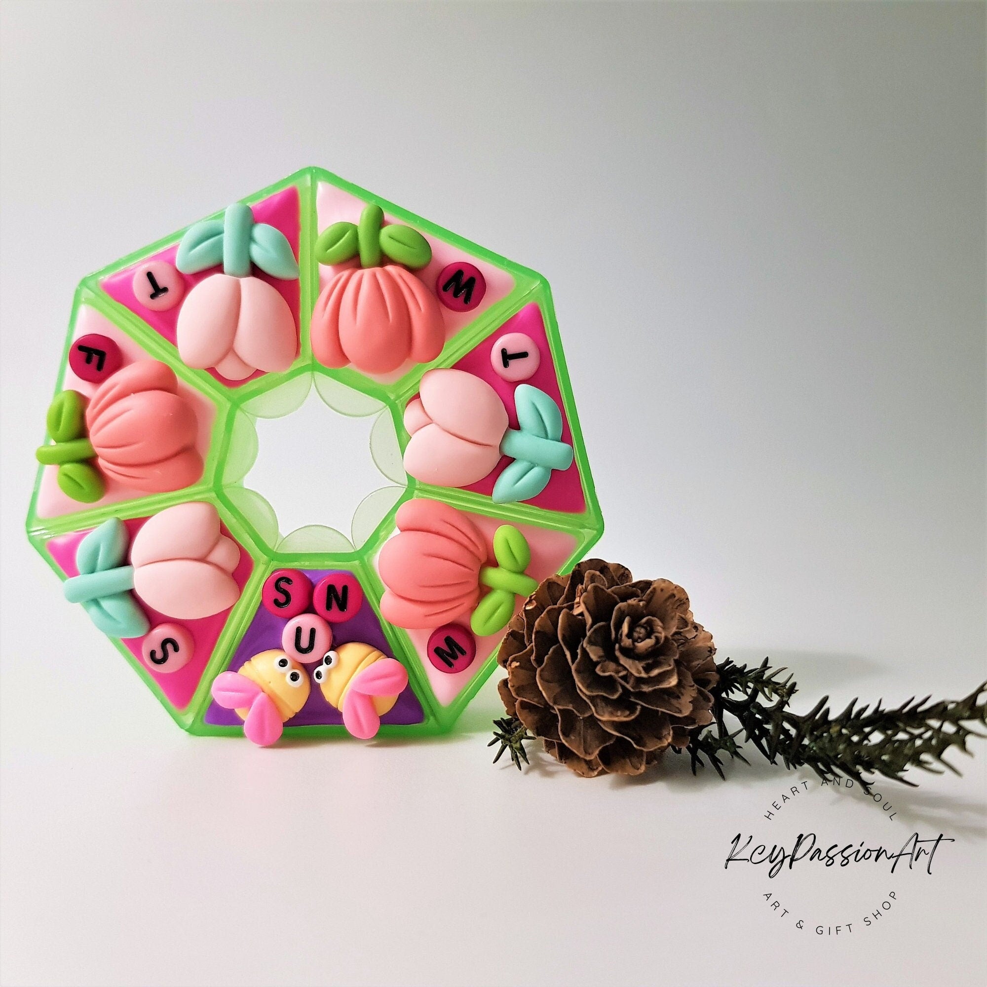 Tulip Flowers - Heptagon Pill Box