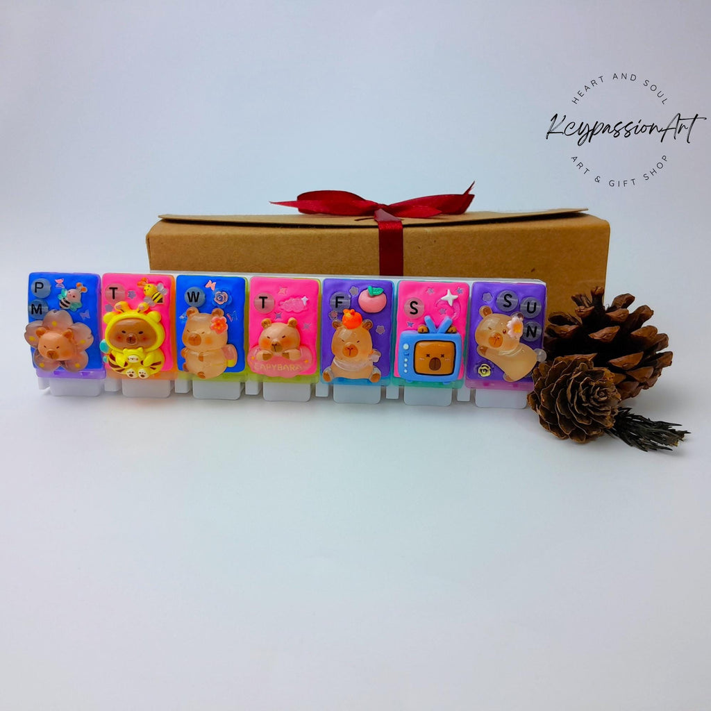 Capybara Glow - Straight Pill Box