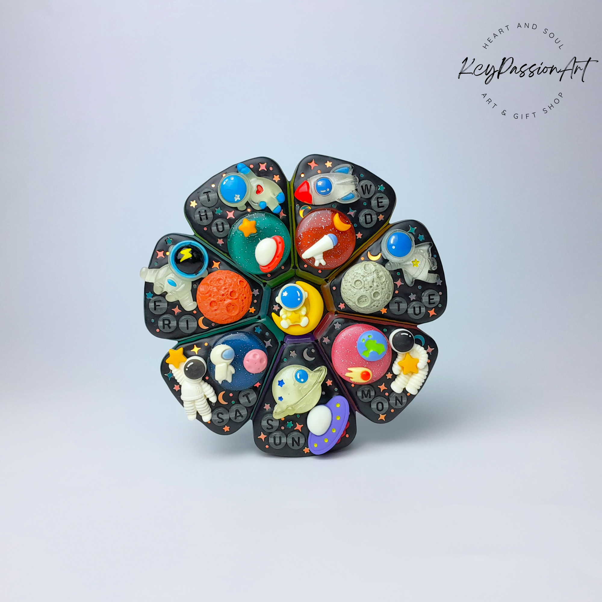 Astronaut - XL Pill Box