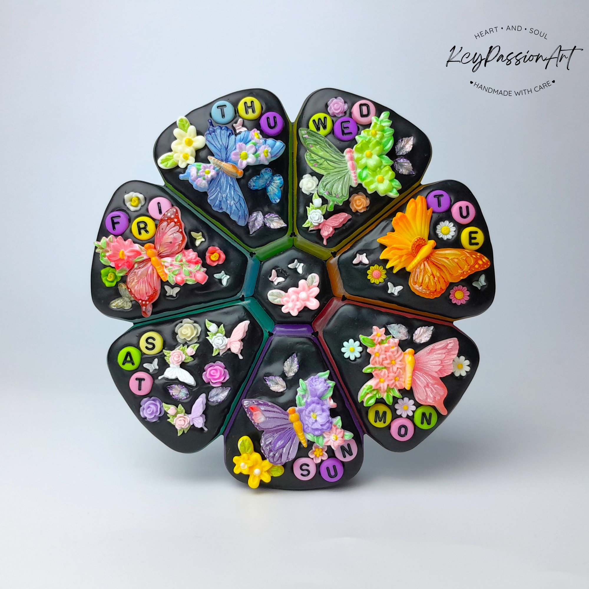 Butterflies Paradise - XL Pill Box